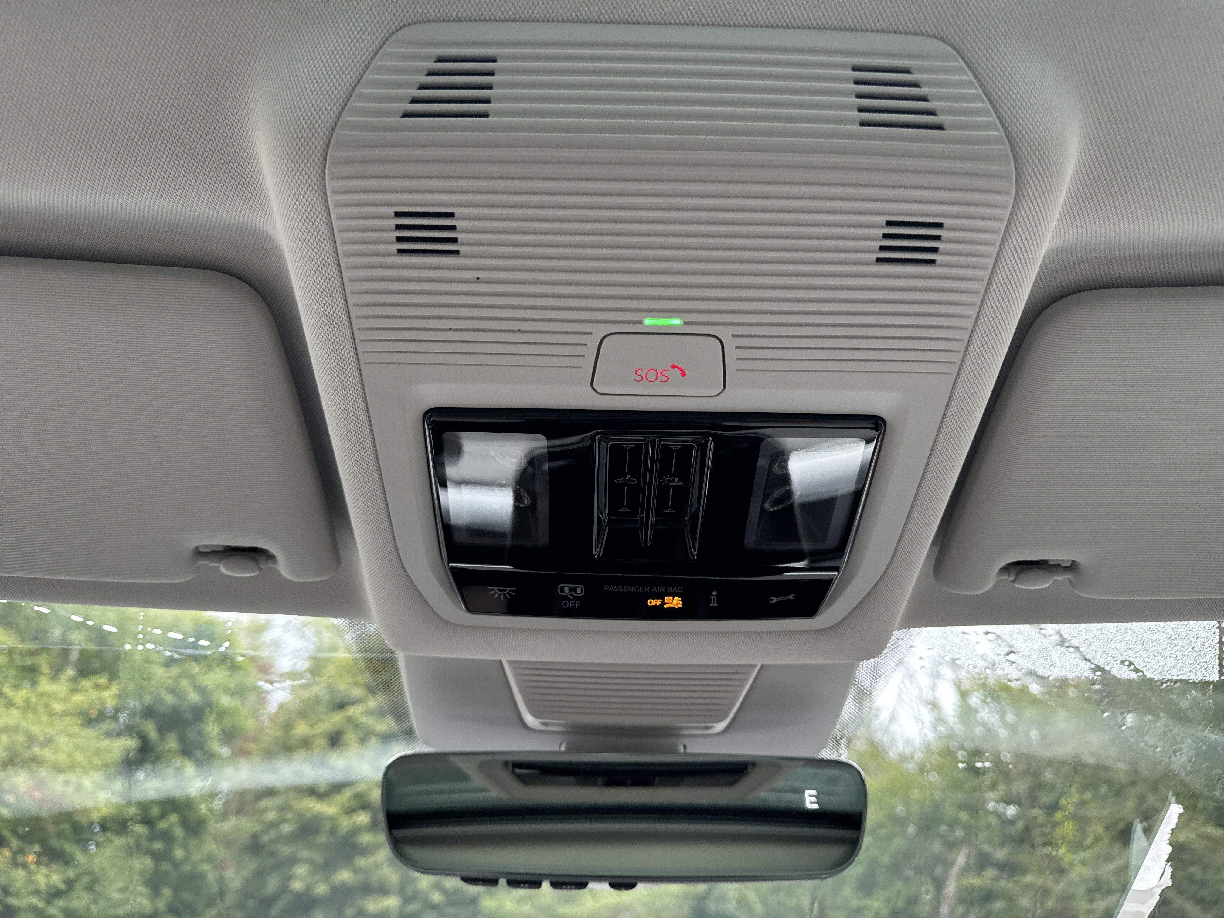 2026 Volkswagen Tiguan SE w/panoramic sunroof