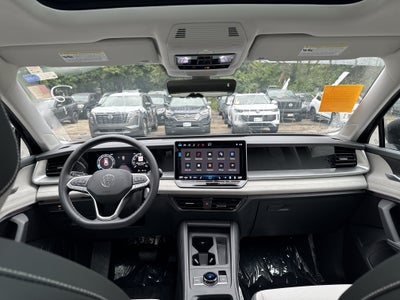 2026 Volkswagen Tiguan SE w/panoramic sunroof