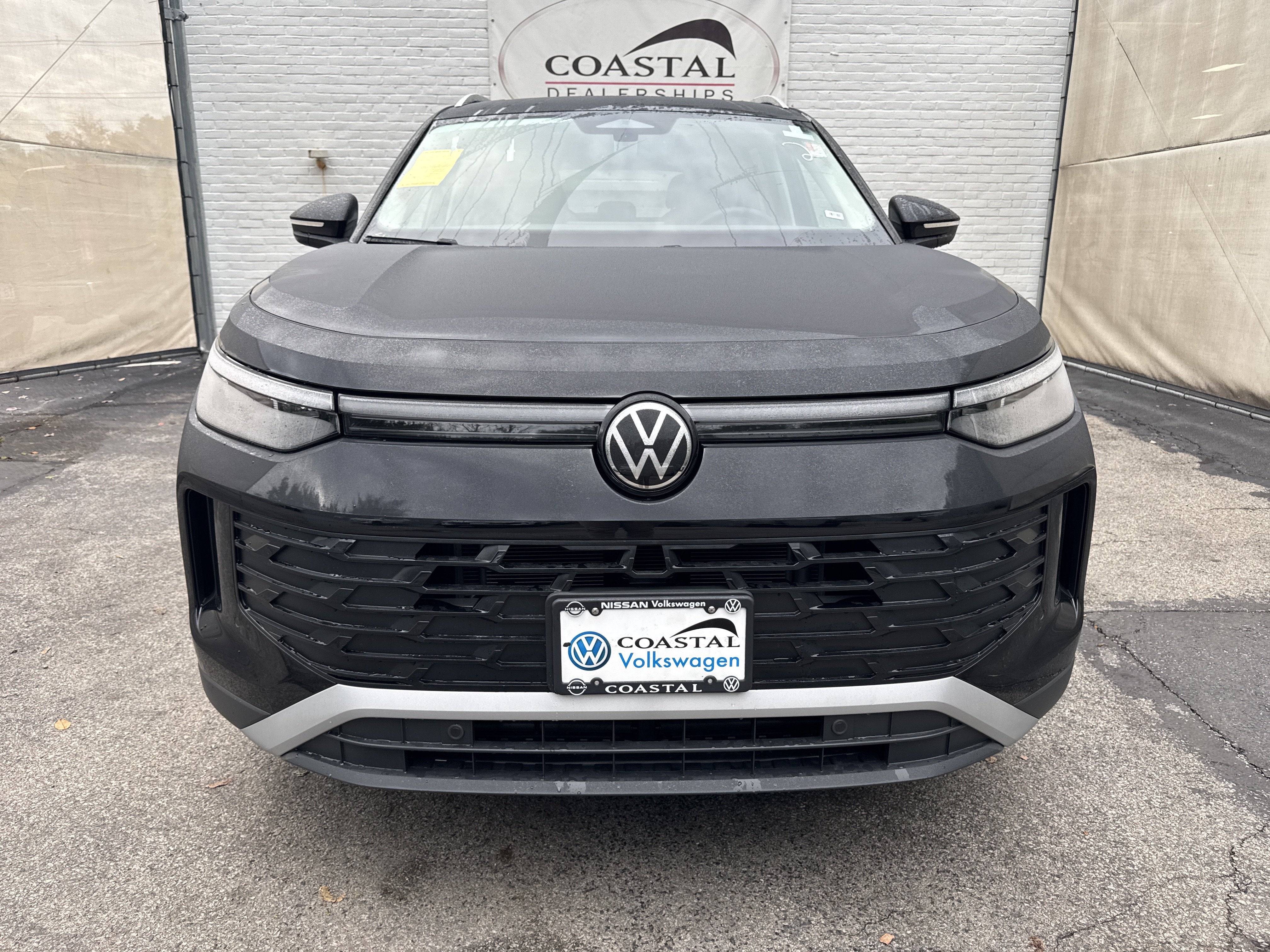 2026 Volkswagen Tiguan SE w/panoramic sunroof