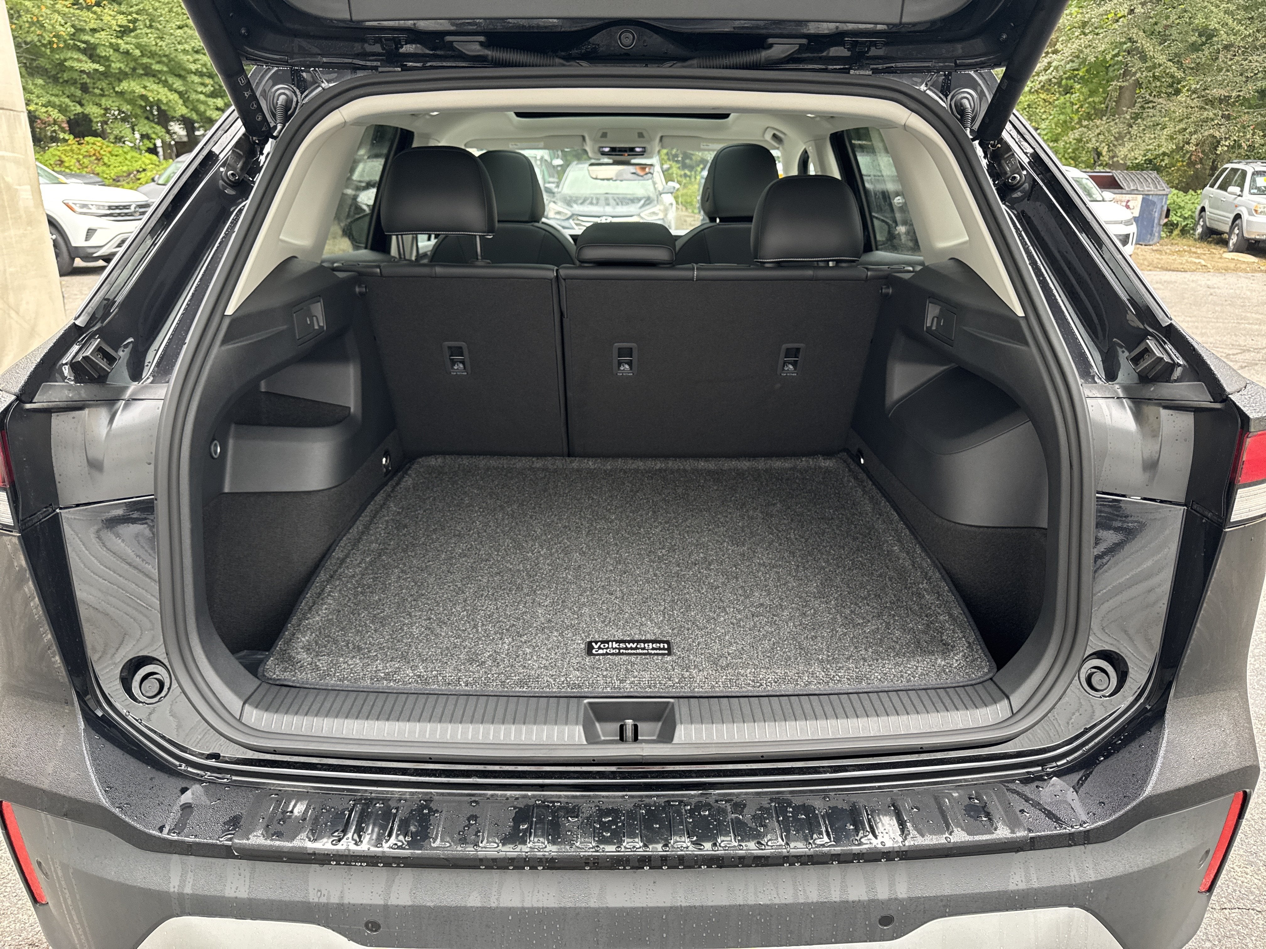 2026 Volkswagen Tiguan SE w/panoramic sunroof