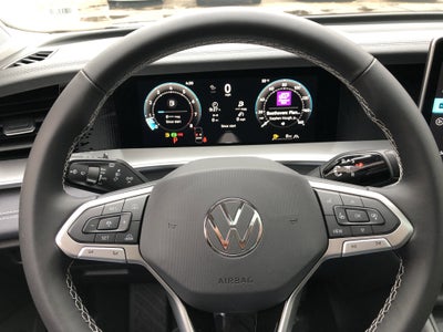 2026 Volkswagen Tiguan SE w/panoramic sunroof