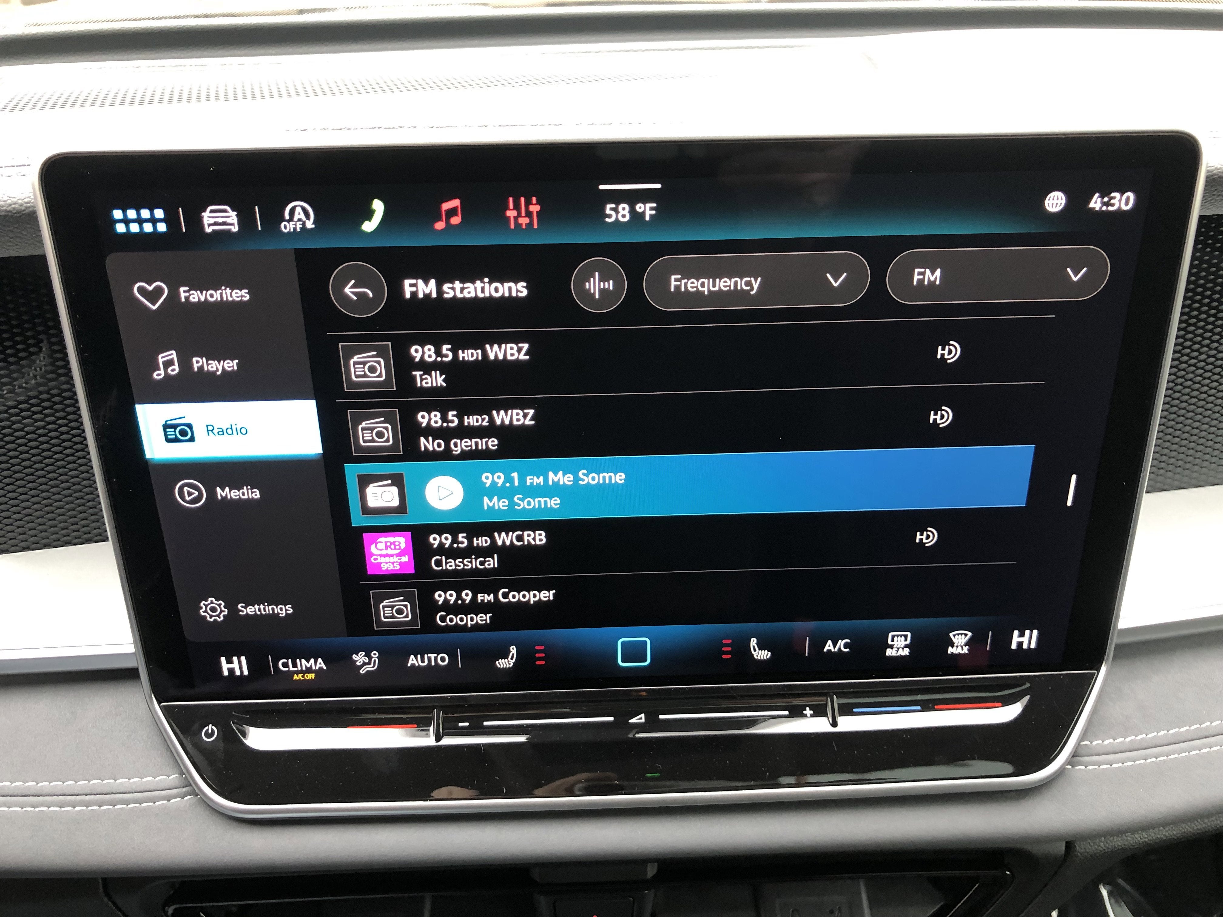 2026 Volkswagen Tiguan SE w/panoramic sunroof