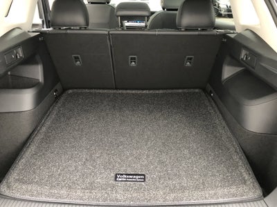 2026 Volkswagen Tiguan SE w/panoramic sunroof