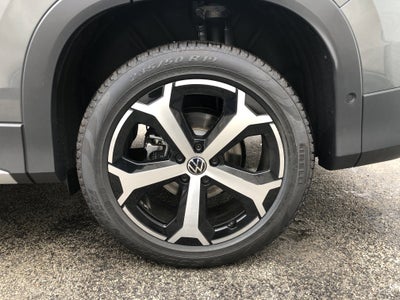 2026 Volkswagen Tiguan SE w/panoramic sunroof