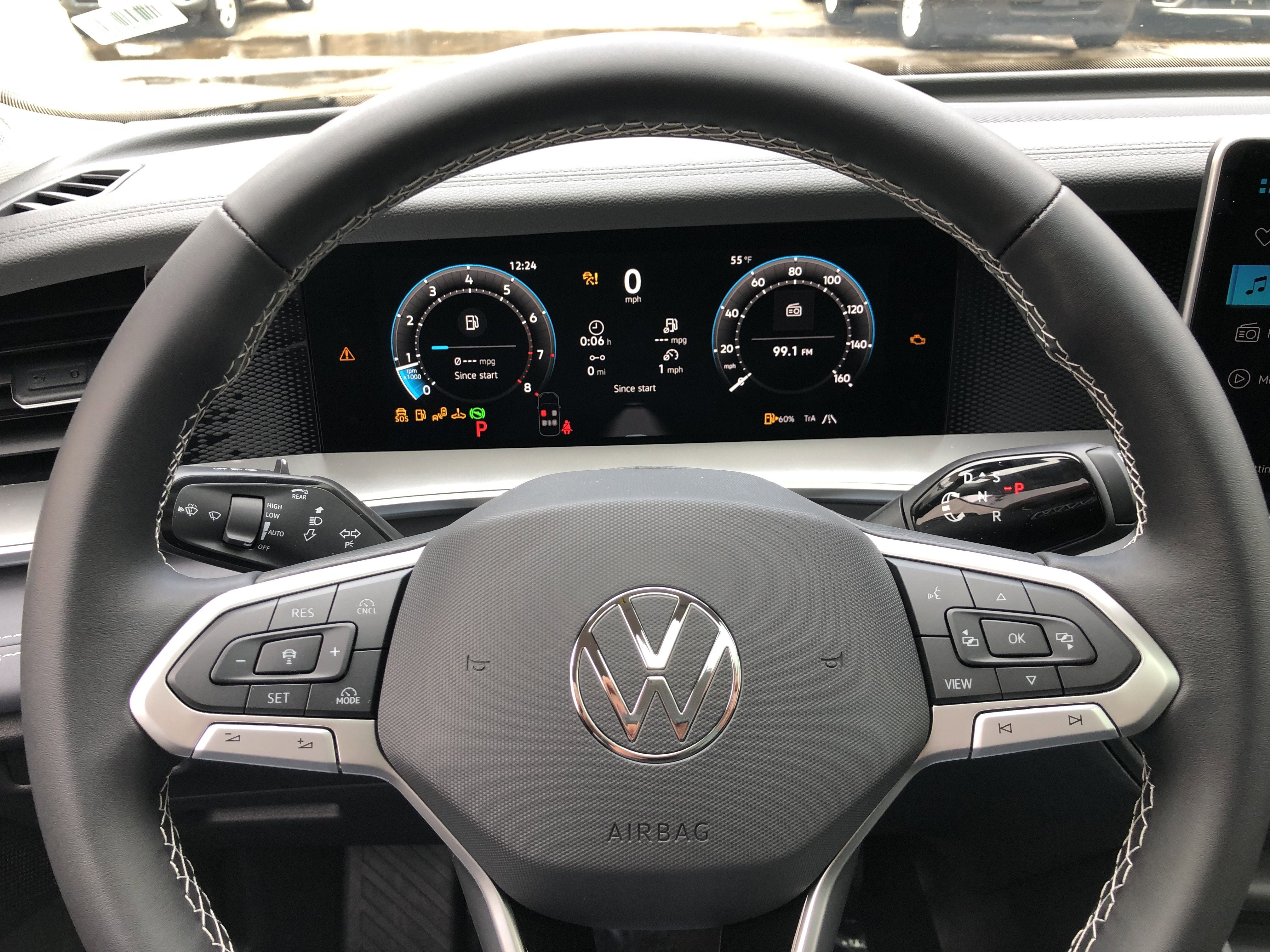 2026 Volkswagen Tiguan SE w/panoramic sunroof