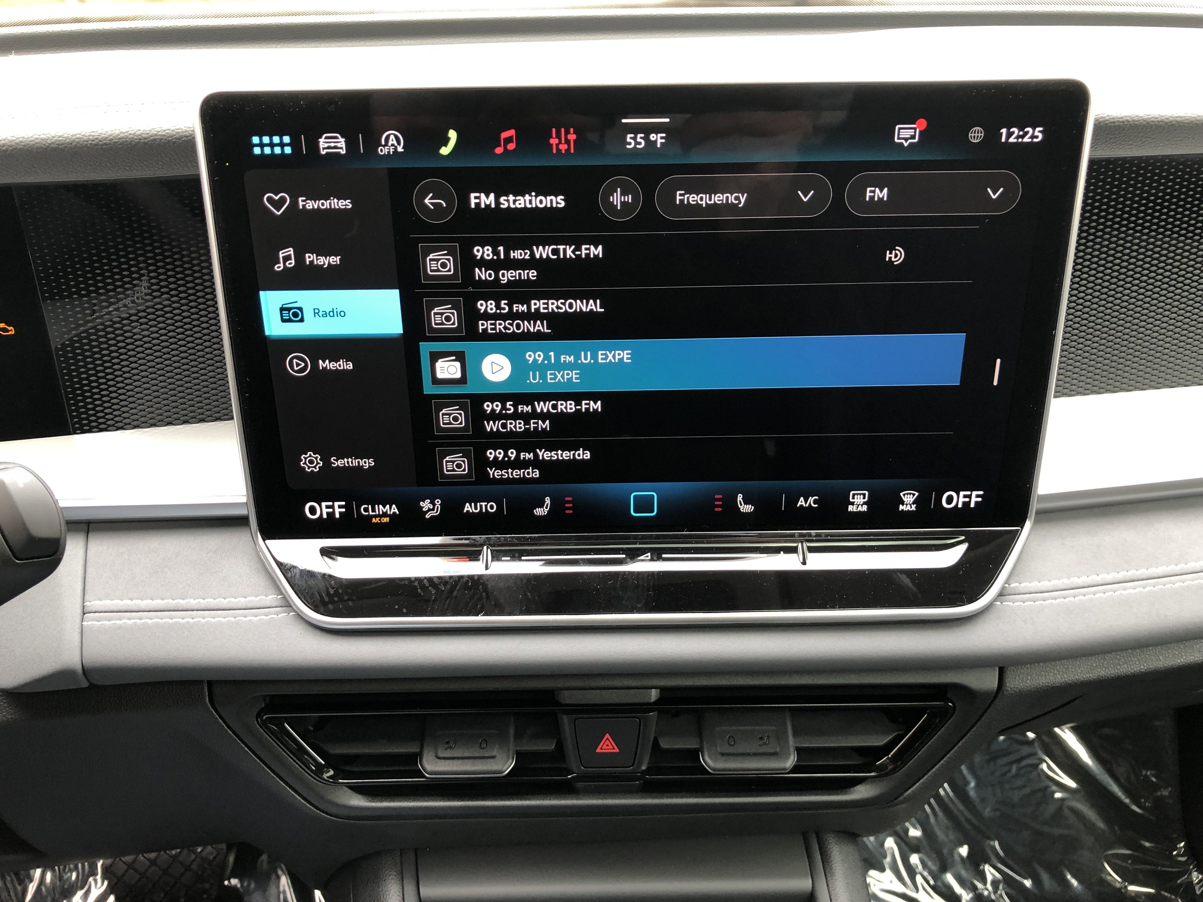 2026 Volkswagen Tiguan SE w/panoramic sunroof