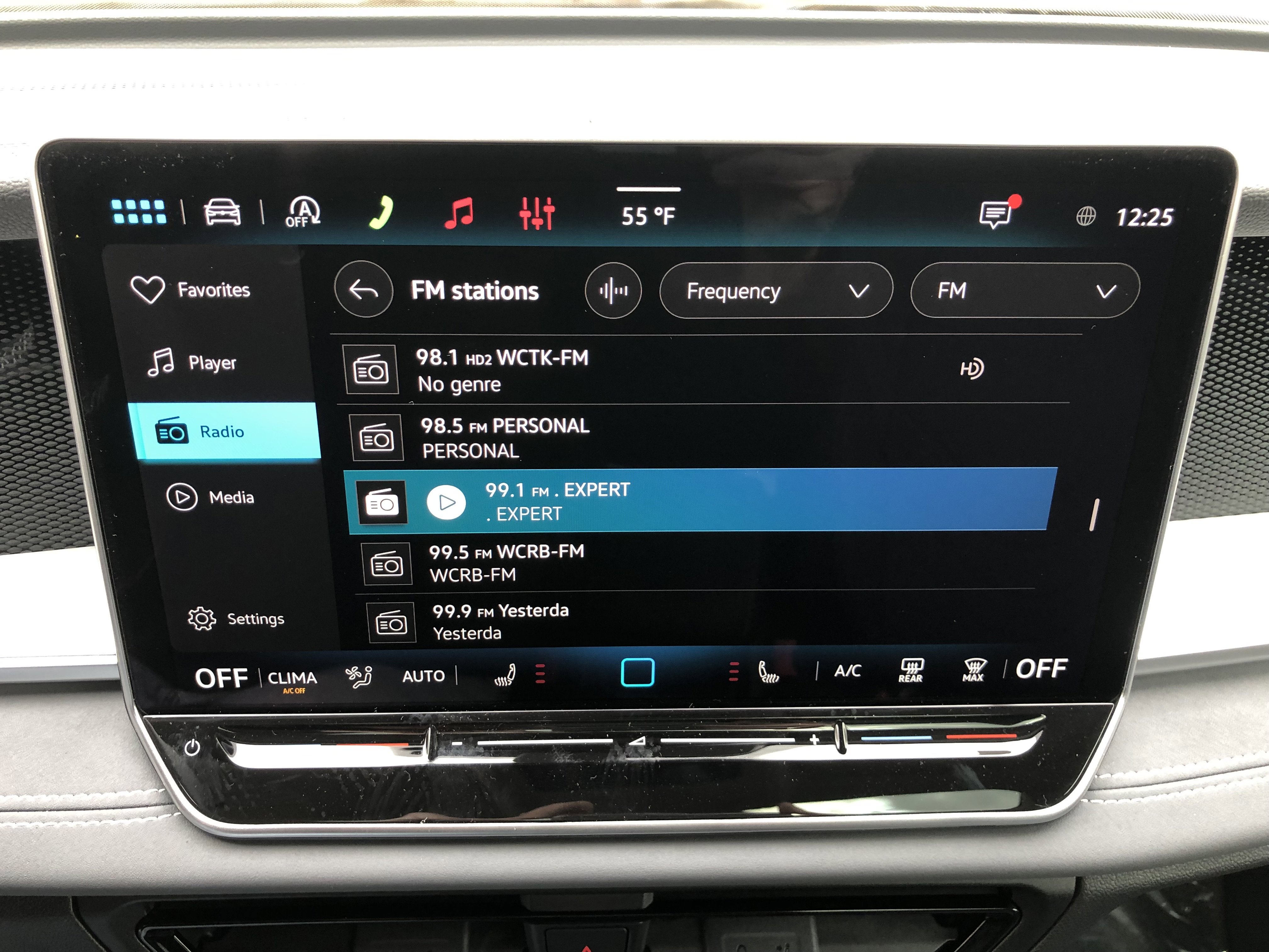 2026 Volkswagen Tiguan SE w/panoramic sunroof