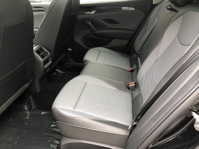 2026 Volkswagen Tiguan SE w/panoramic sunroof