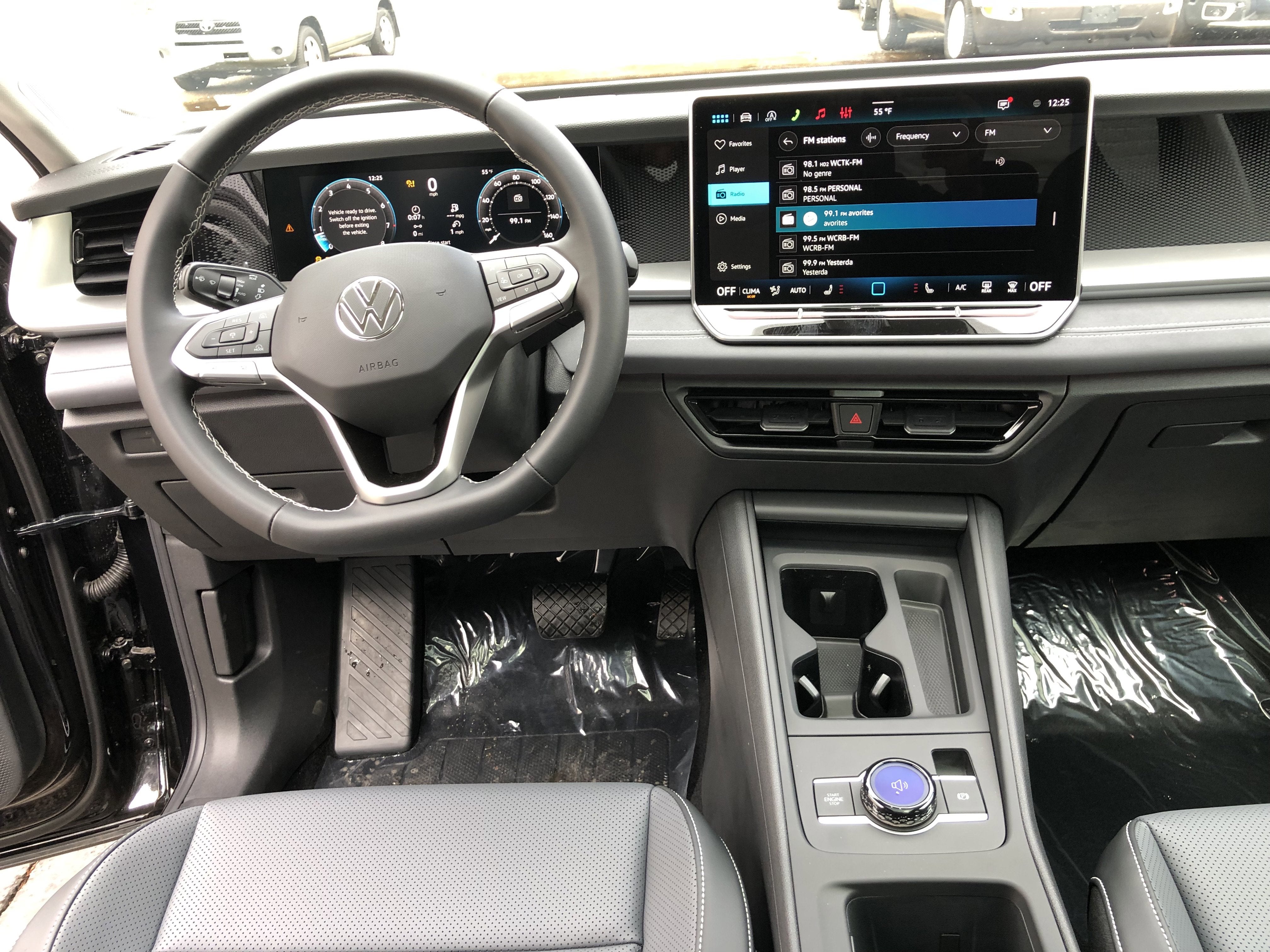 2026 Volkswagen Tiguan SE w/panoramic sunroof