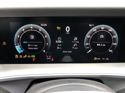 2026 Volkswagen Tiguan SE w/panoramic sunroof