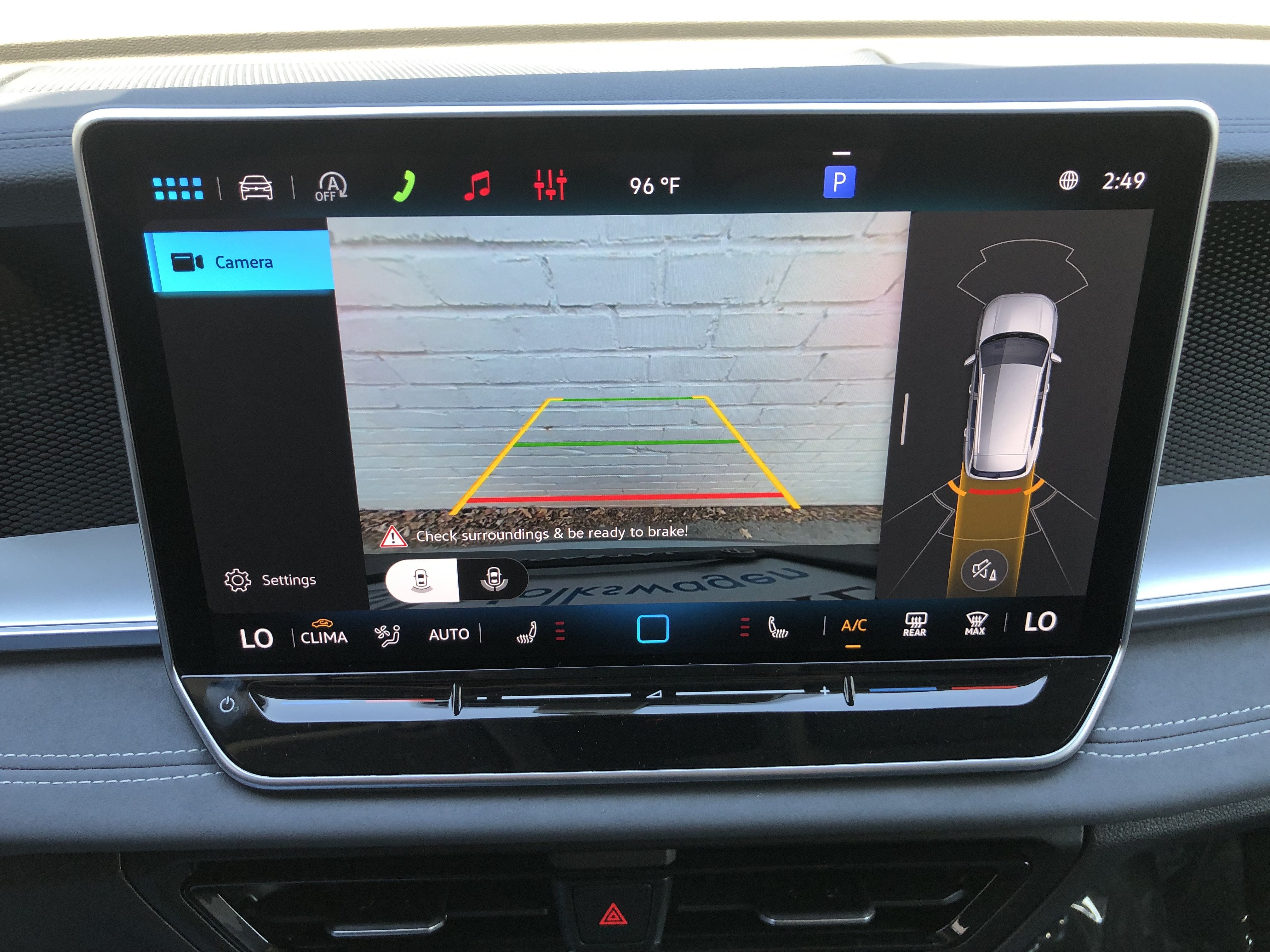 2026 Volkswagen Tiguan SE w/panoramic sunroof