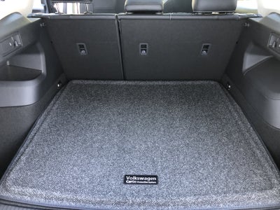 2026 Volkswagen Tiguan SE w/panoramic sunroof