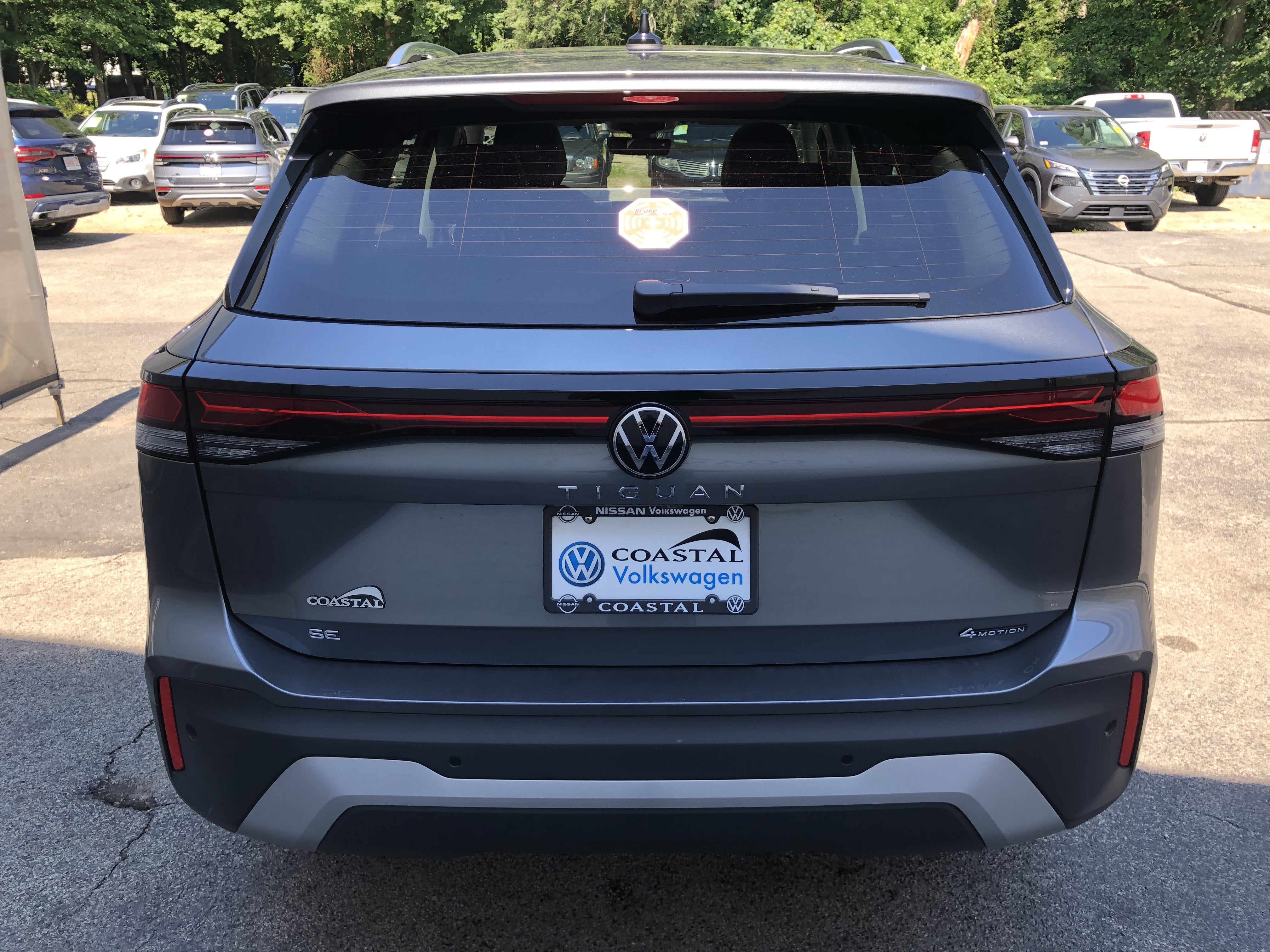 2026 Volkswagen Tiguan SE w/panoramic sunroof