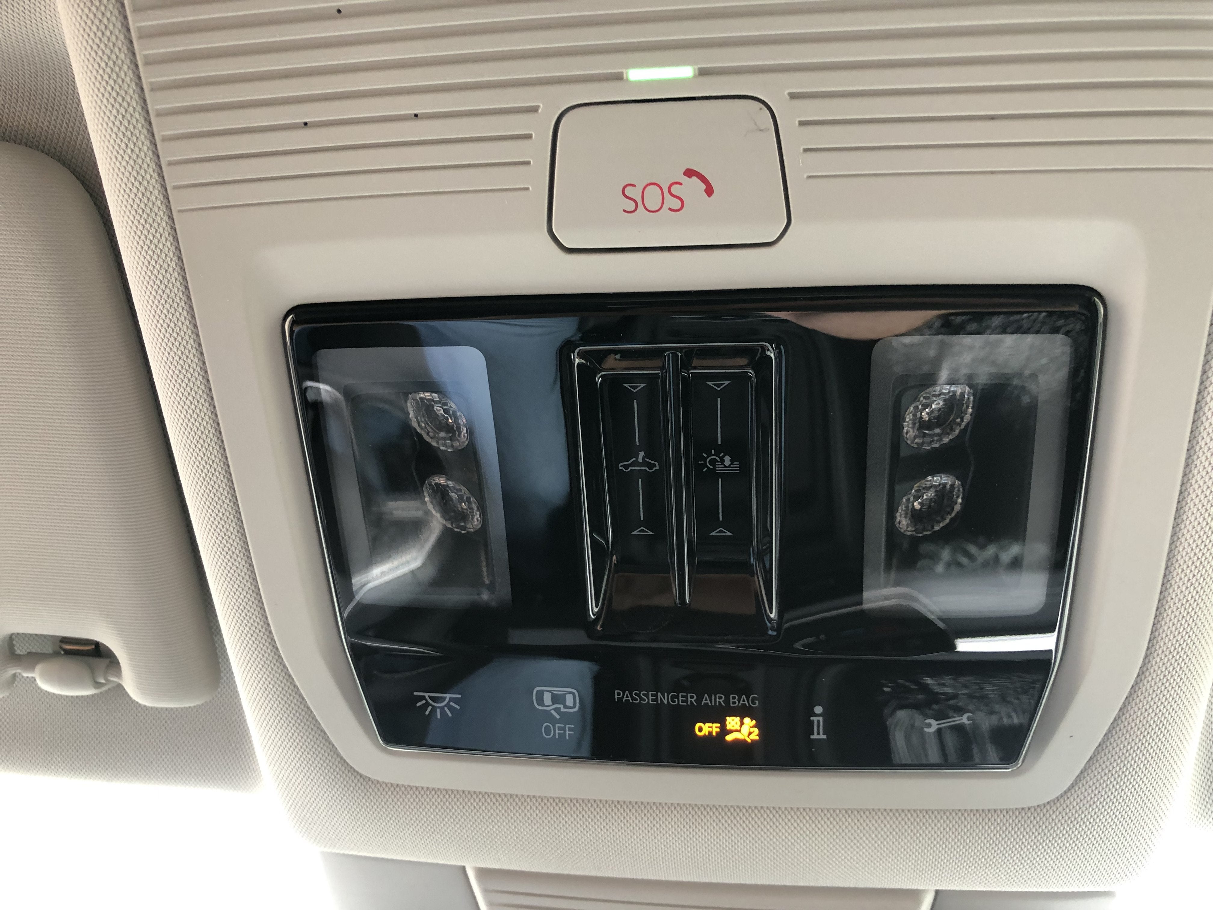 2026 Volkswagen Tiguan SE w/panoramic sunroof