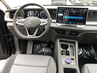 2026 Volkswagen Tiguan SE w/panoramic sunroof