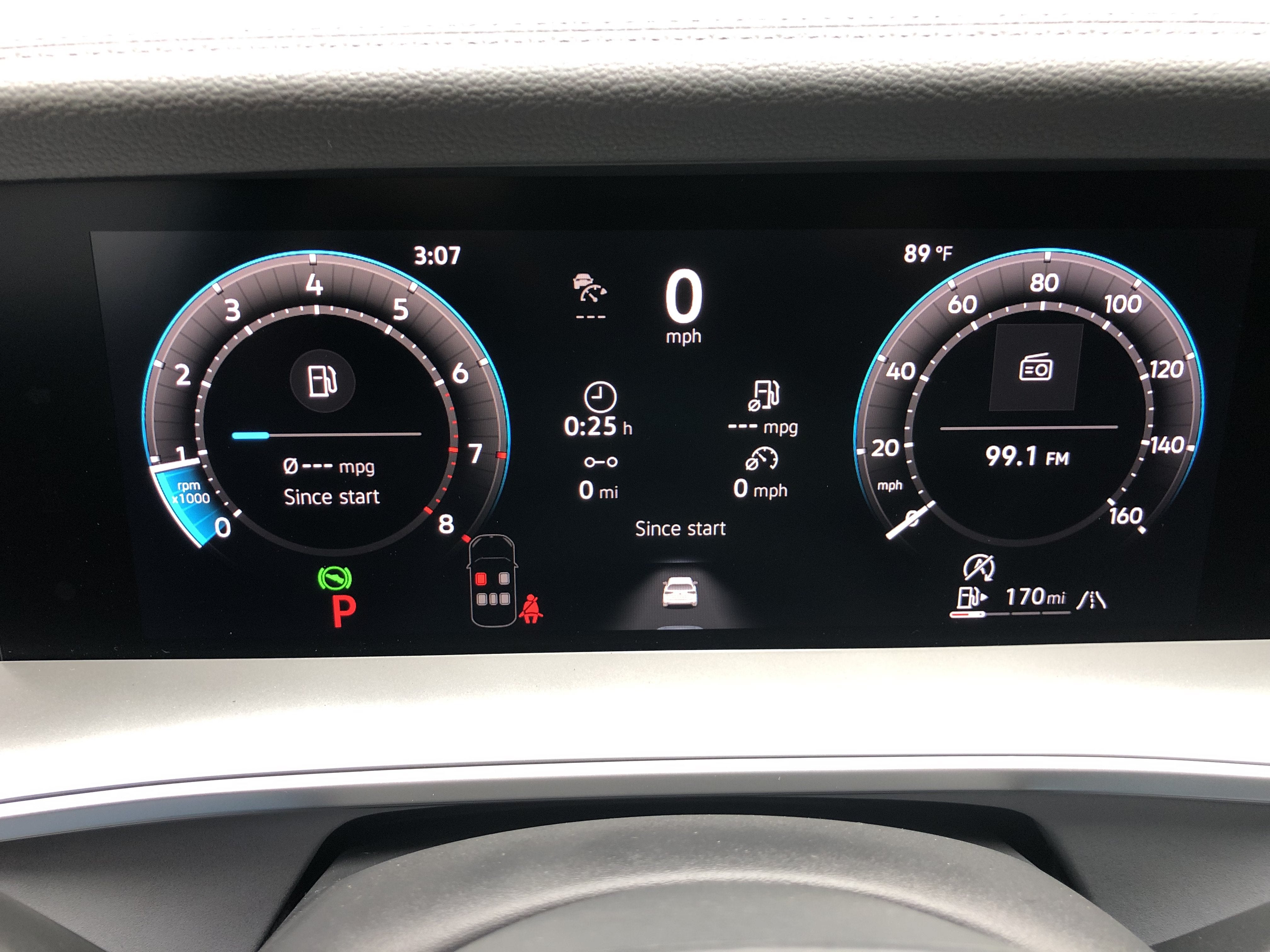 2026 Volkswagen Tiguan SE w/panoramic sunroof