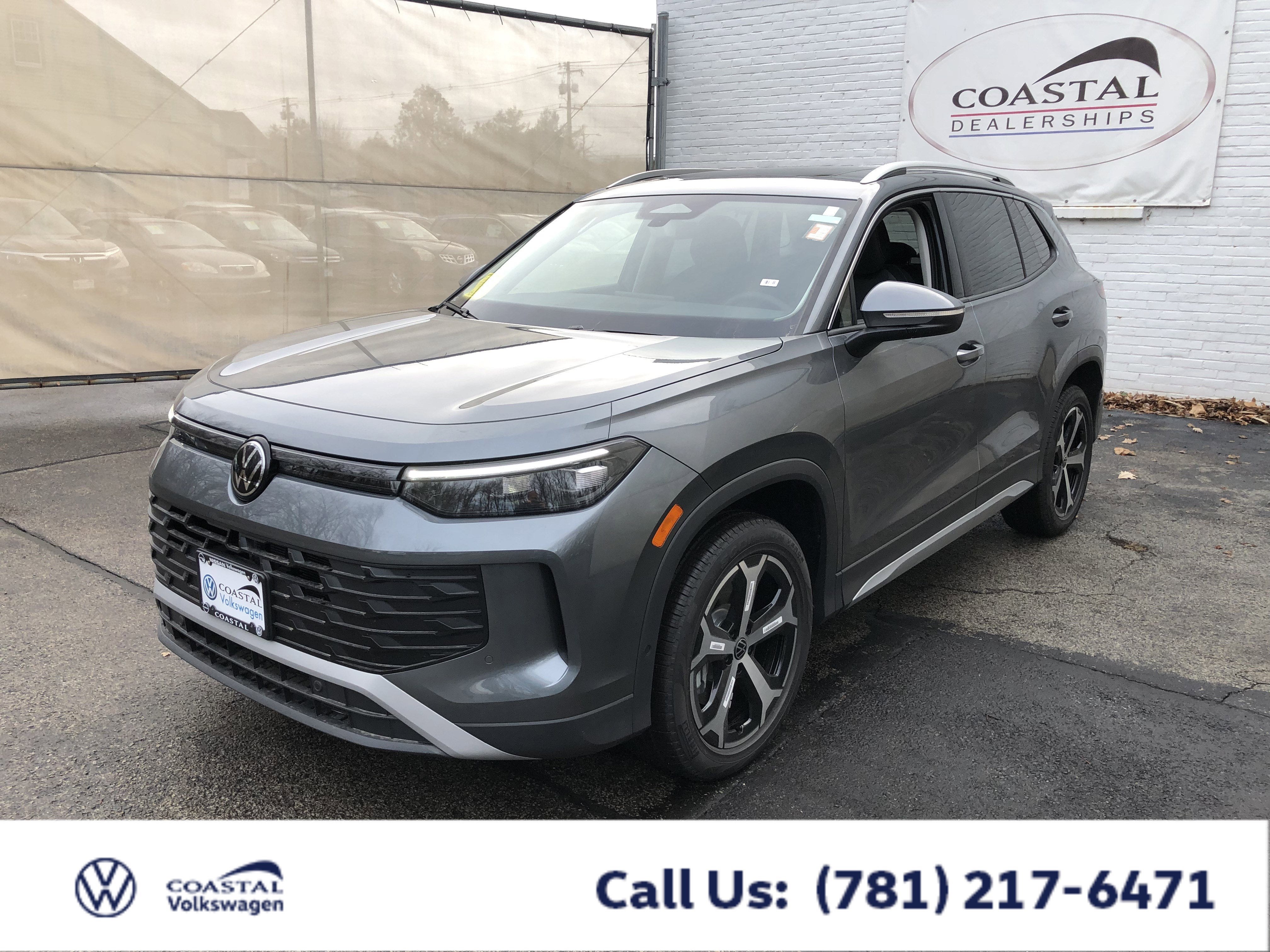 2026 Volkswagen Tiguan SE w/panoramic sunroof