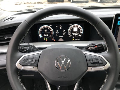 2026 Volkswagen Tiguan SE w/panoramic sunroof