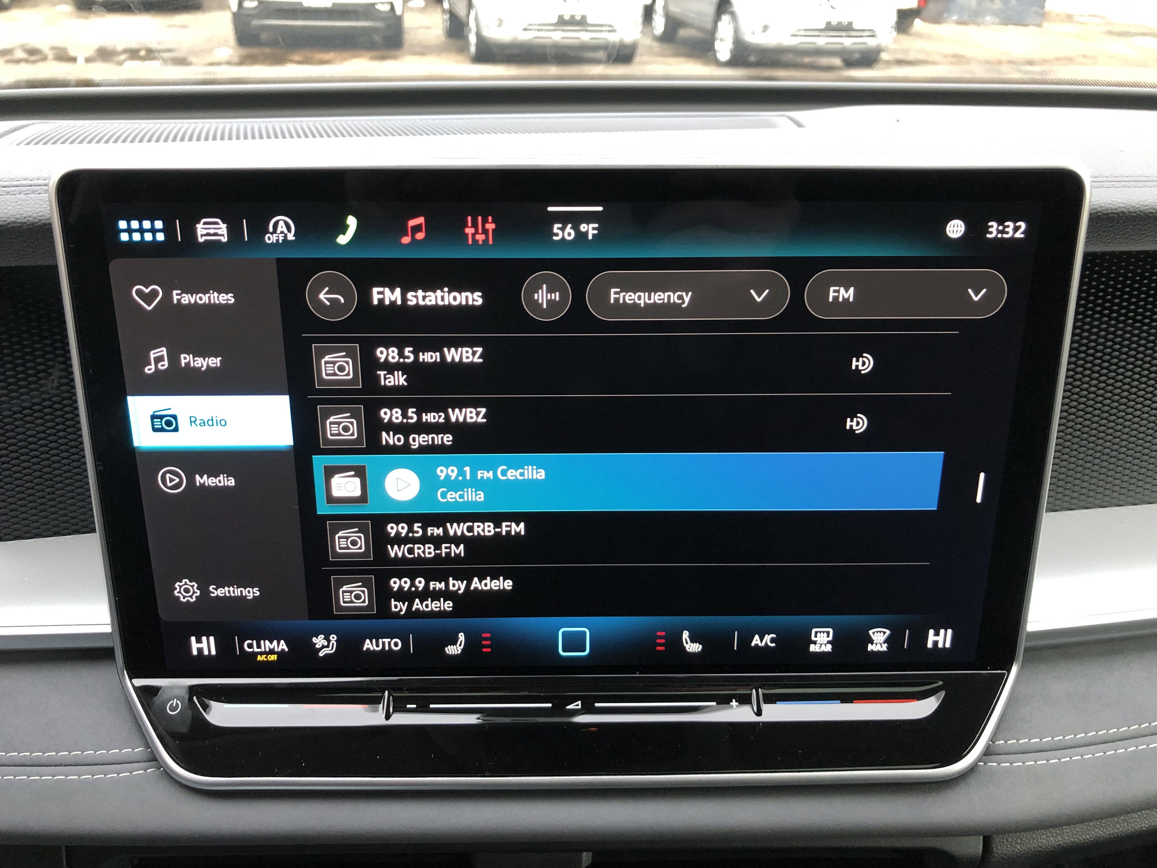 2026 Volkswagen Tiguan SE w/panoramic sunroof