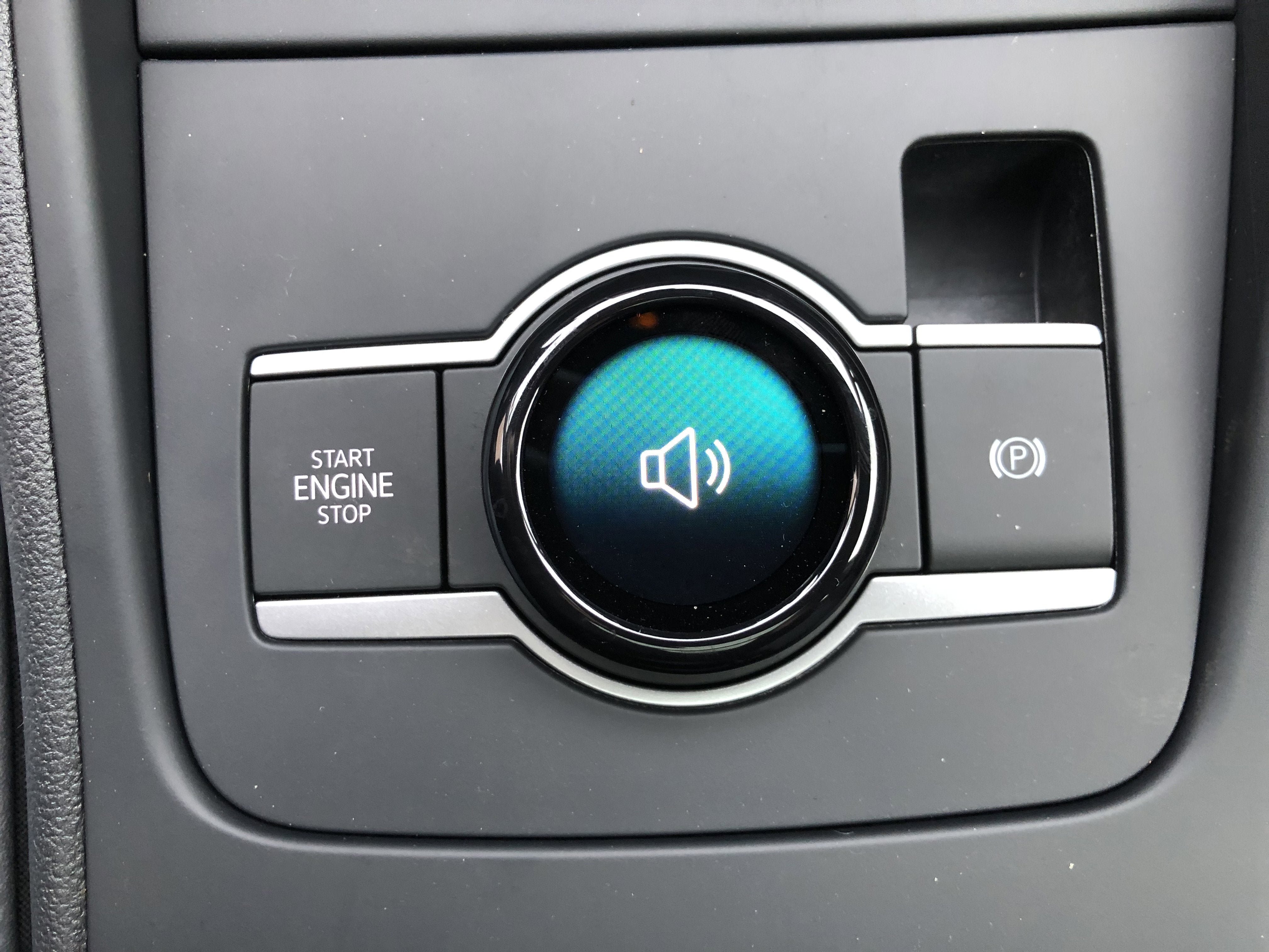 2026 Volkswagen Tiguan SE w/panoramic sunroof