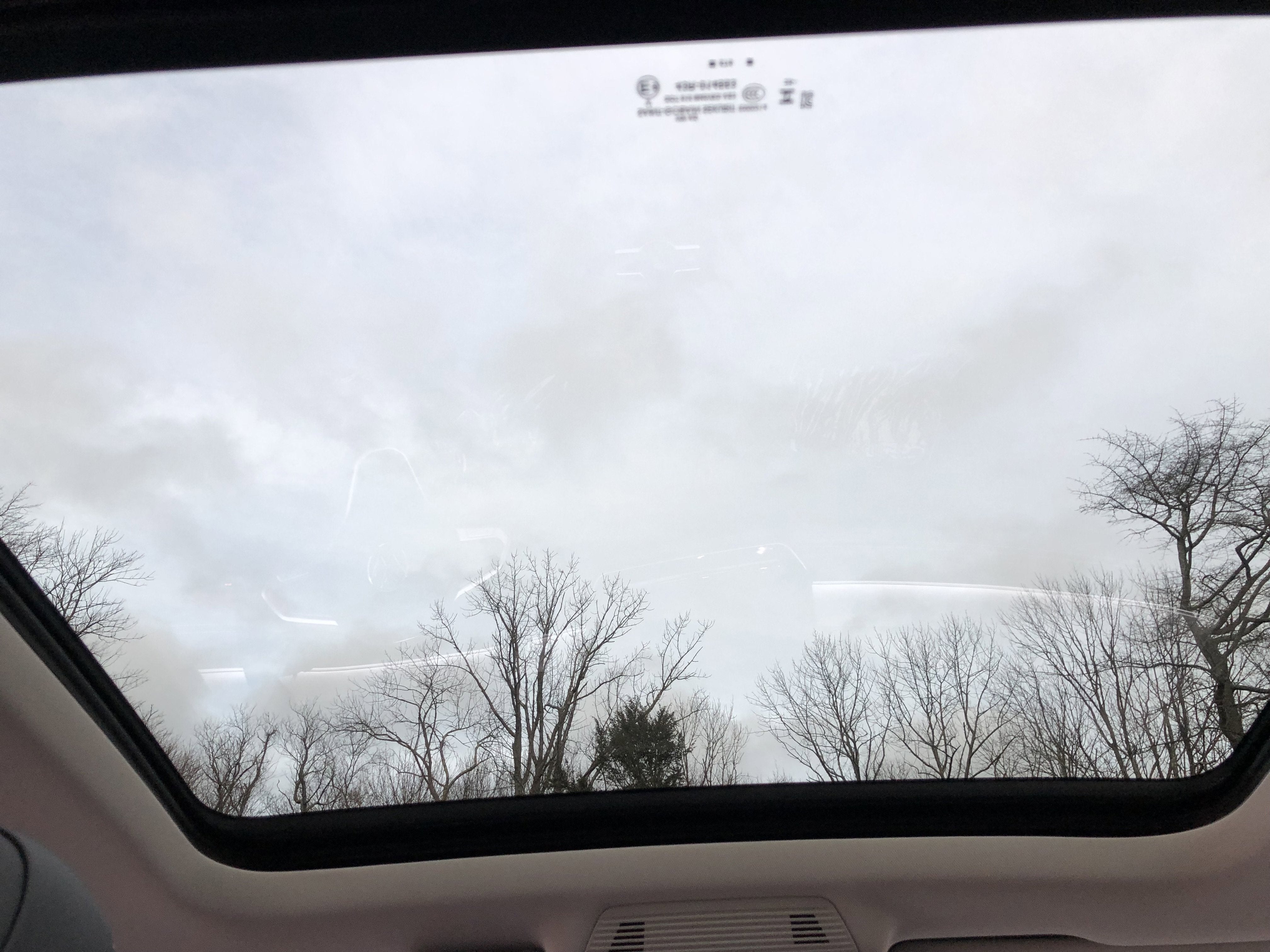2026 Volkswagen Tiguan SE w/panoramic sunroof