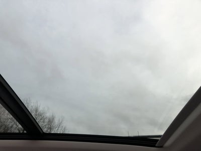 2026 Volkswagen Tiguan SE w/panoramic sunroof