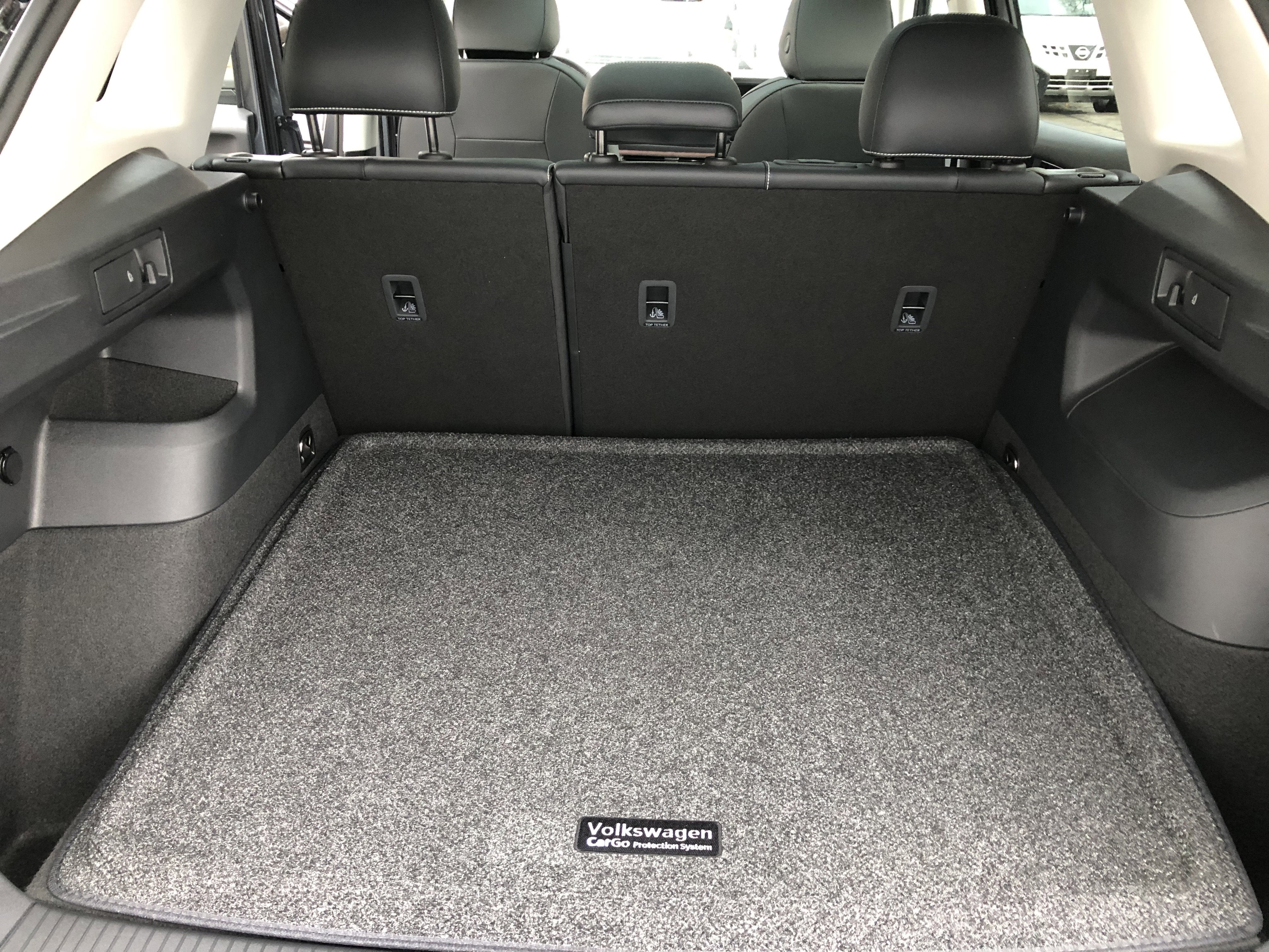 2026 Volkswagen Tiguan SE w/panoramic sunroof