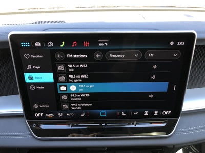 2026 Volkswagen Tiguan SE w/panoramic sunroof