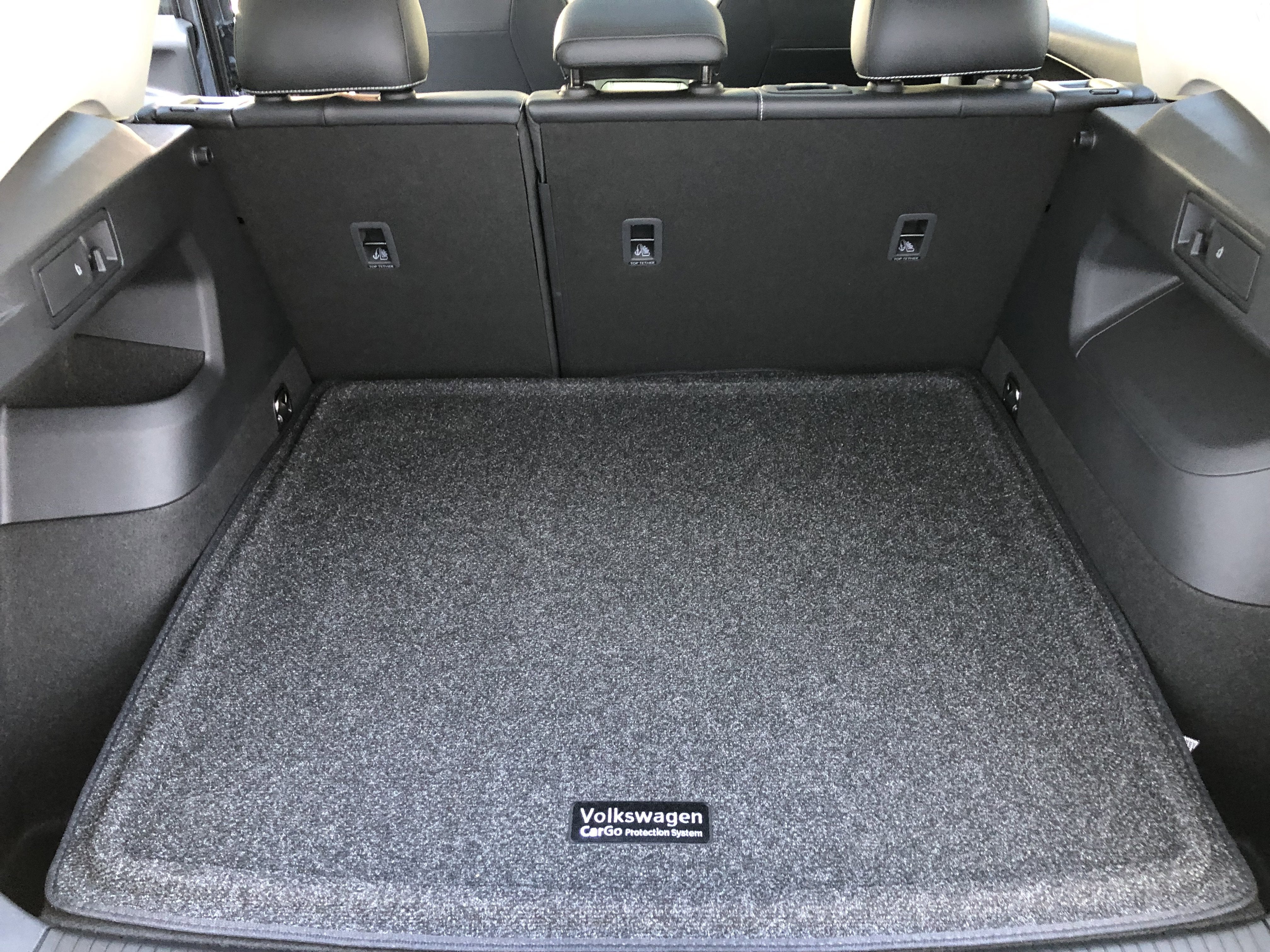 2026 Volkswagen Tiguan SE w/panoramic sunroof