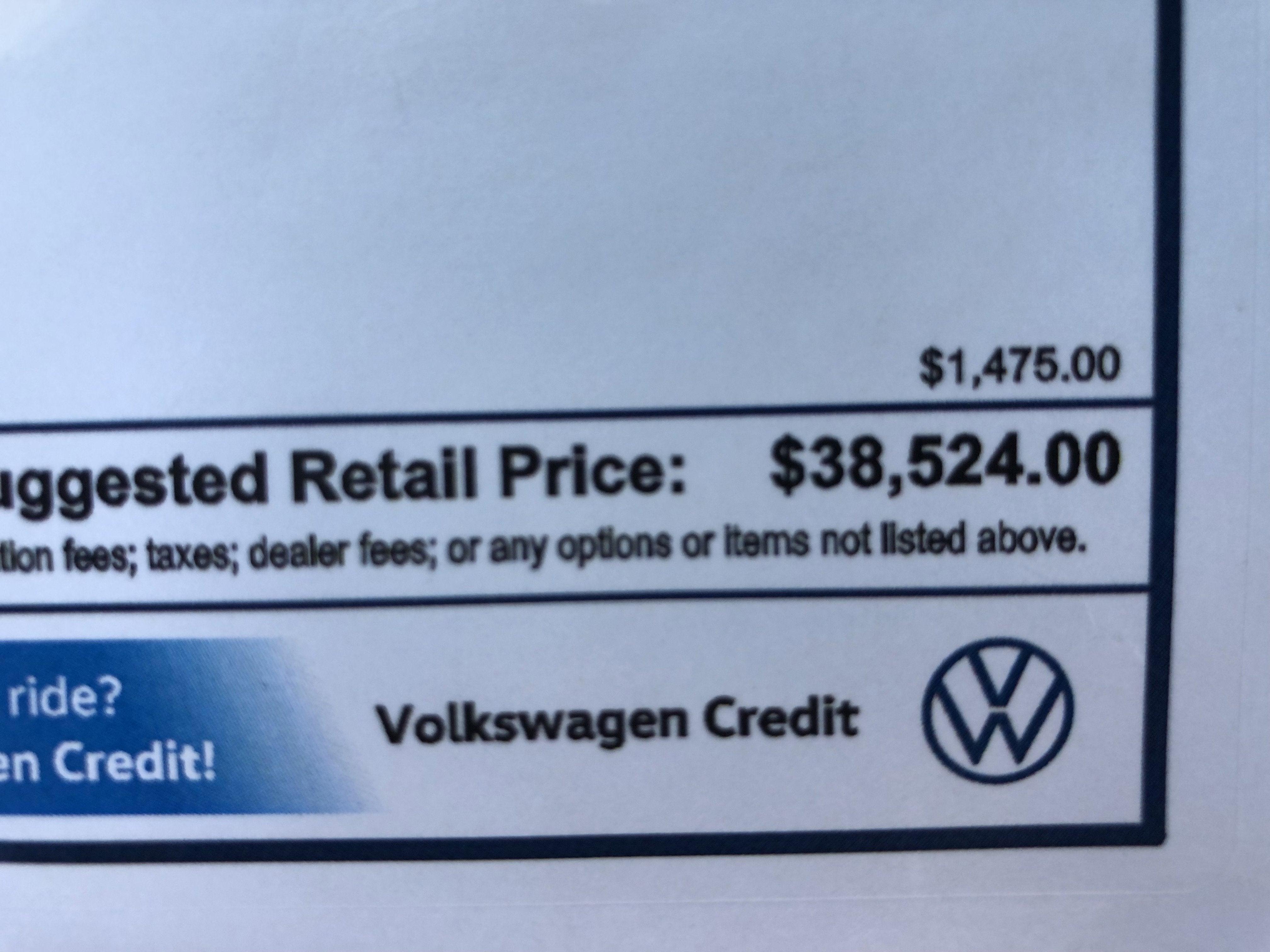 2026 Volkswagen Tiguan SE w/panoramic sunroof