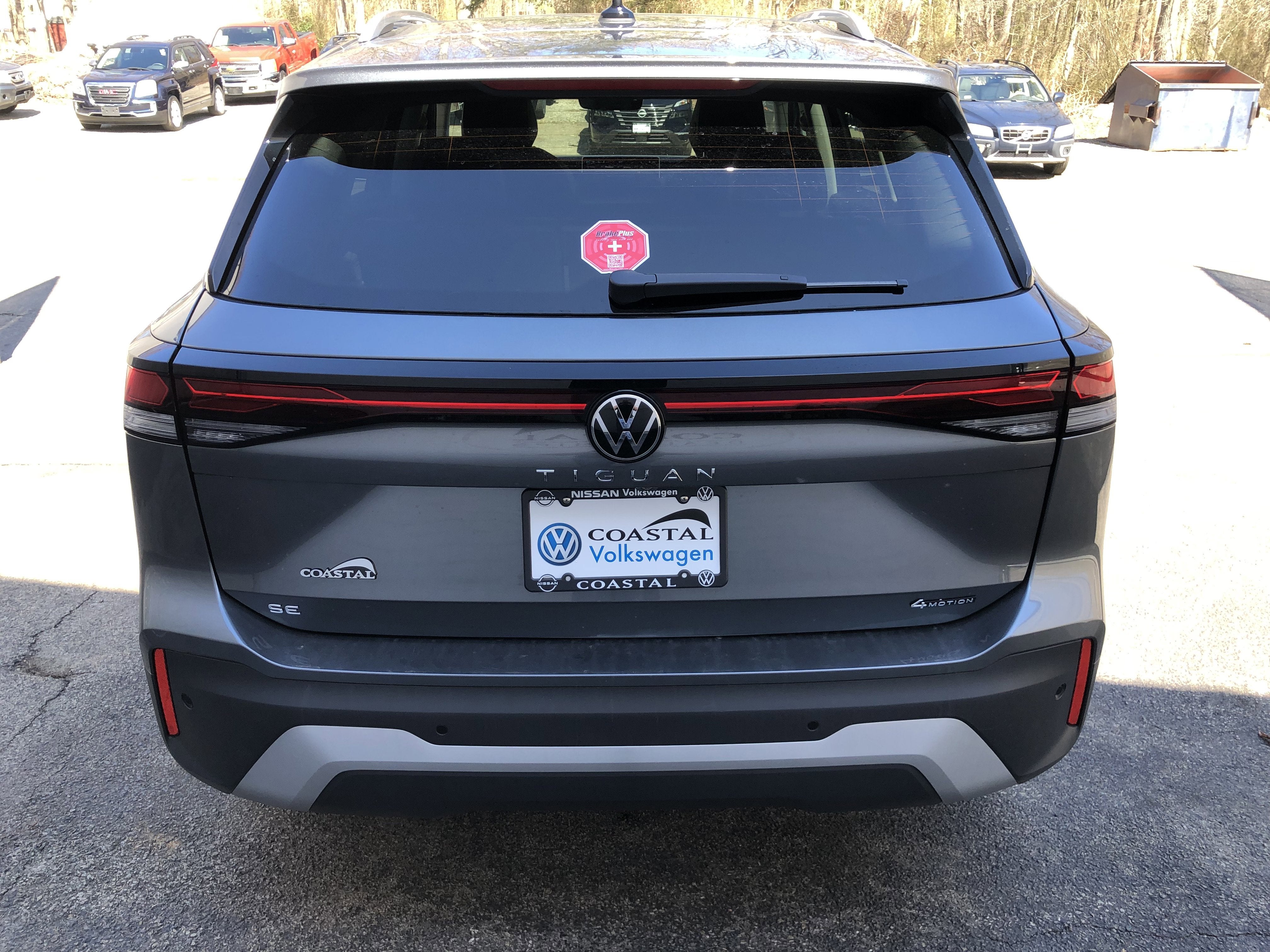 2026 Volkswagen Tiguan SE w/panoramic sunroof