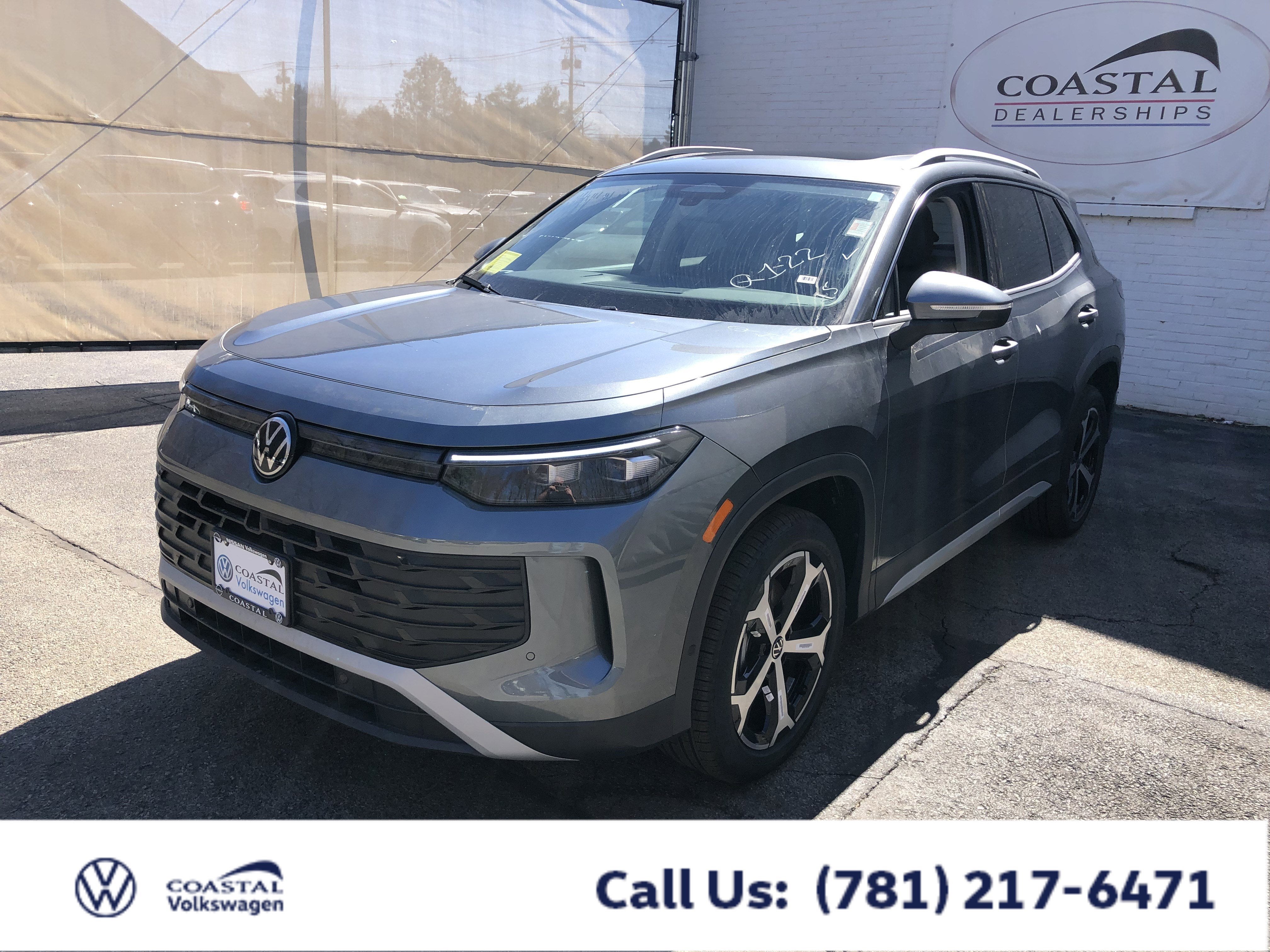 2026 Volkswagen Tiguan SE w/panoramic sunroof