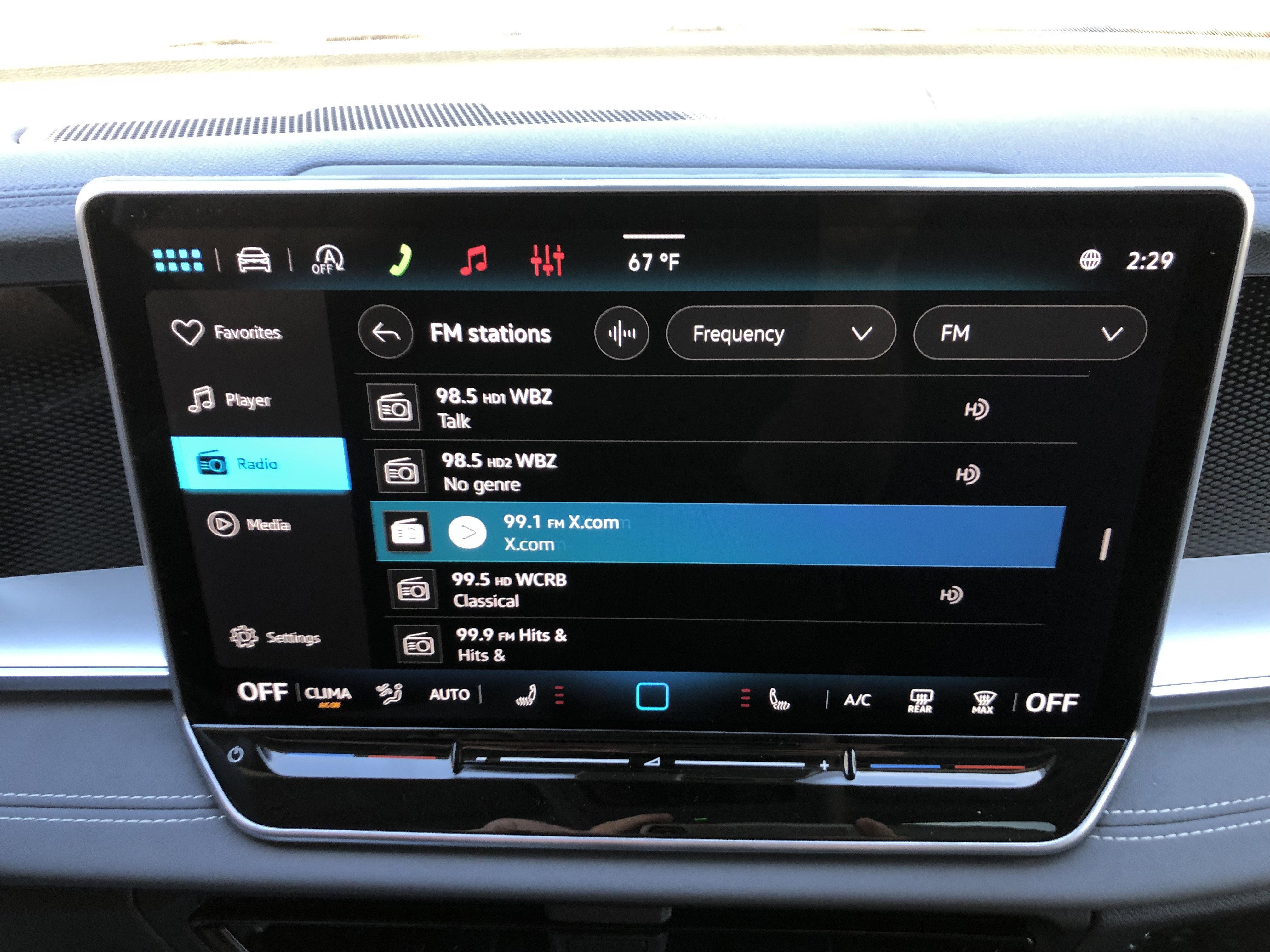 2026 Volkswagen Tiguan SE w/panoramic sunroof