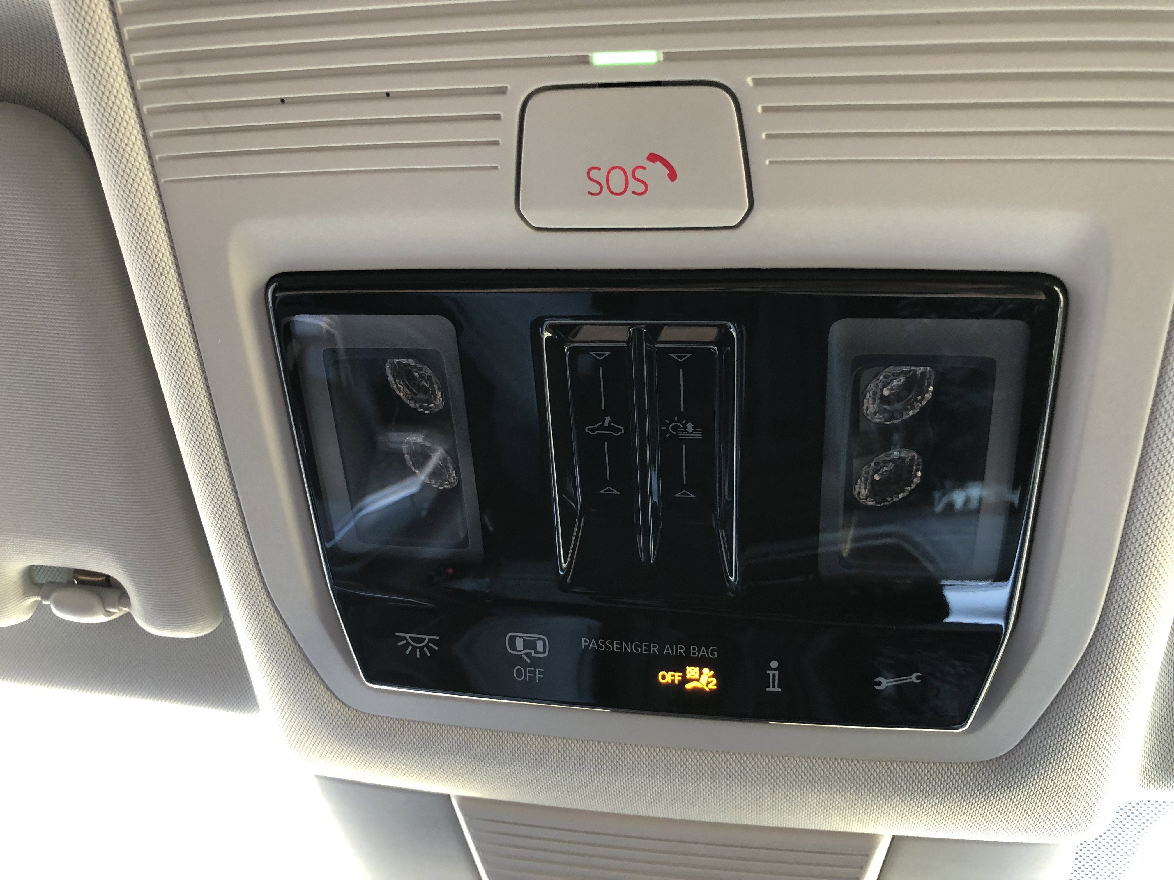 2026 Volkswagen Tiguan SE w/panoramic sunroof