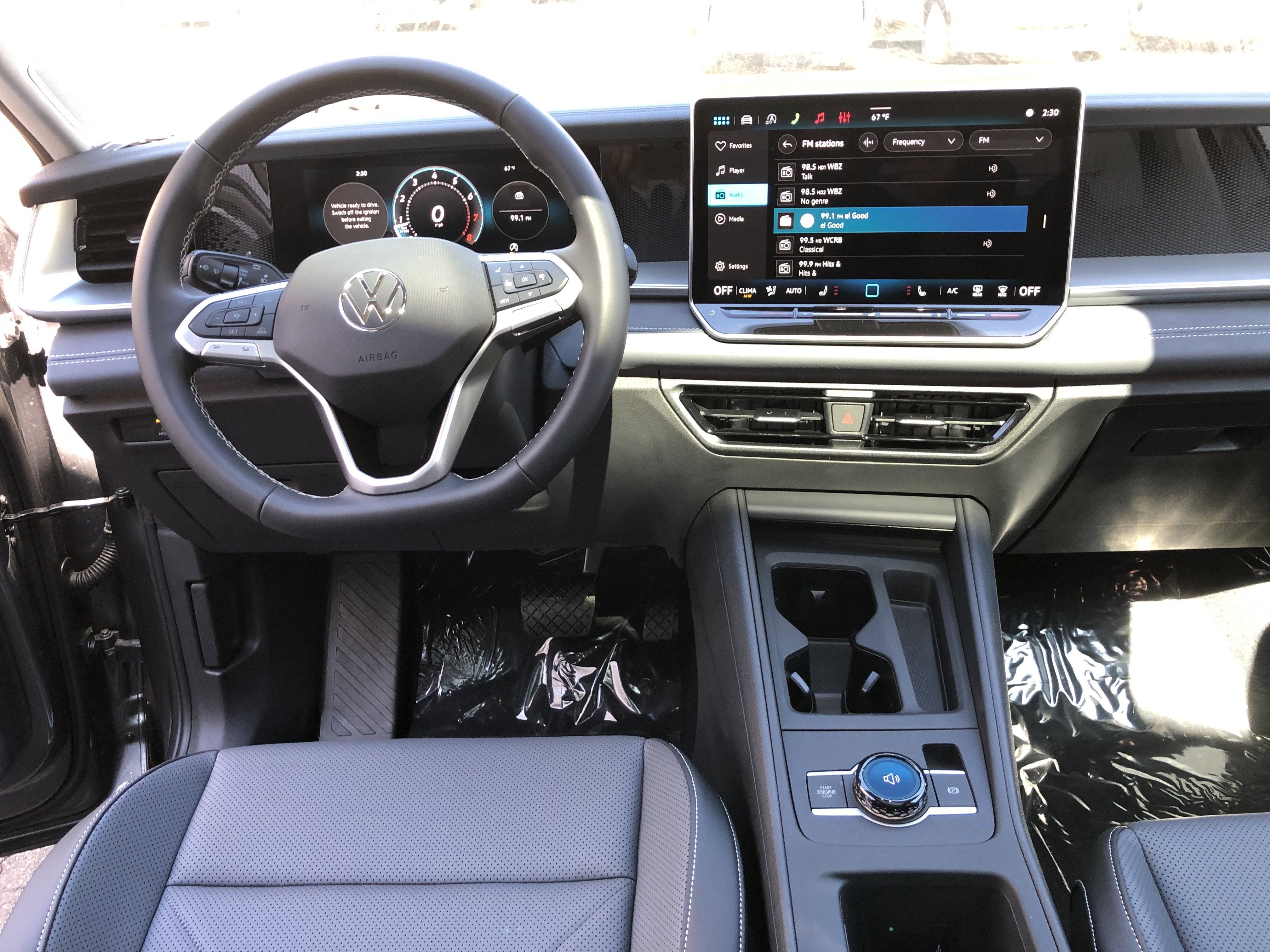 2026 Volkswagen Tiguan SE w/panoramic sunroof