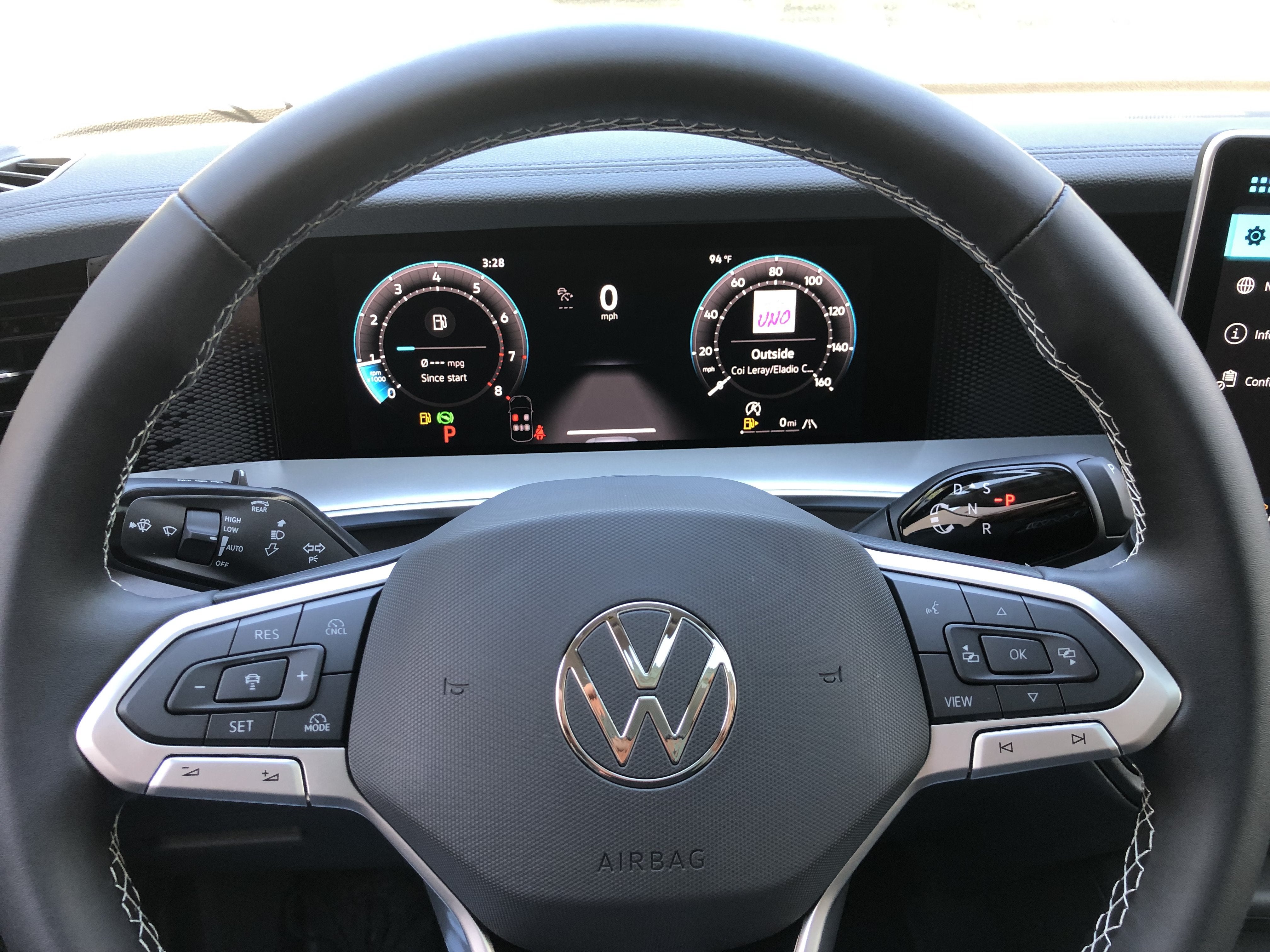 2026 Volkswagen Tiguan SE w/panoramic sunroof