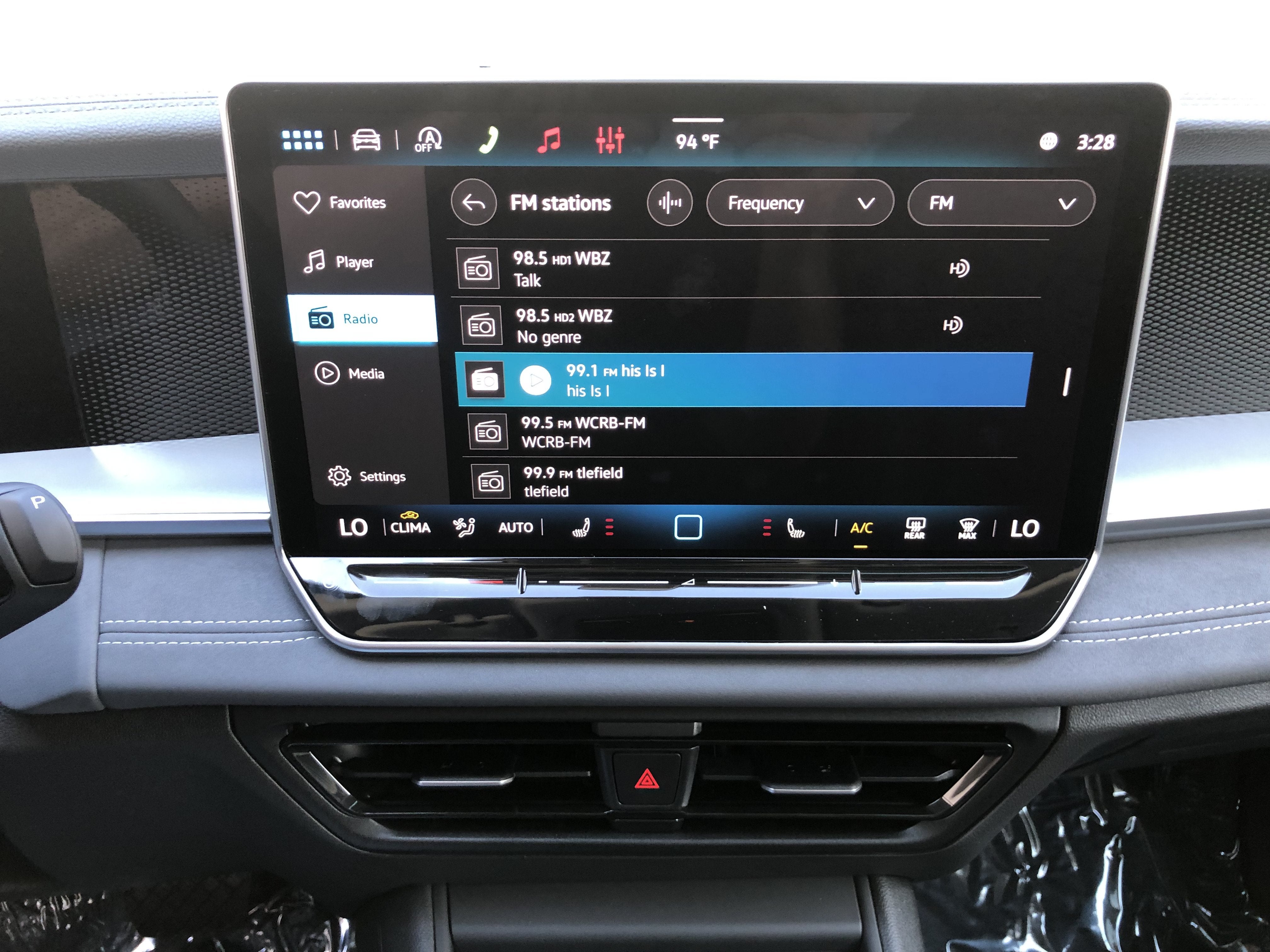 2026 Volkswagen Tiguan SE w/panoramic sunroof