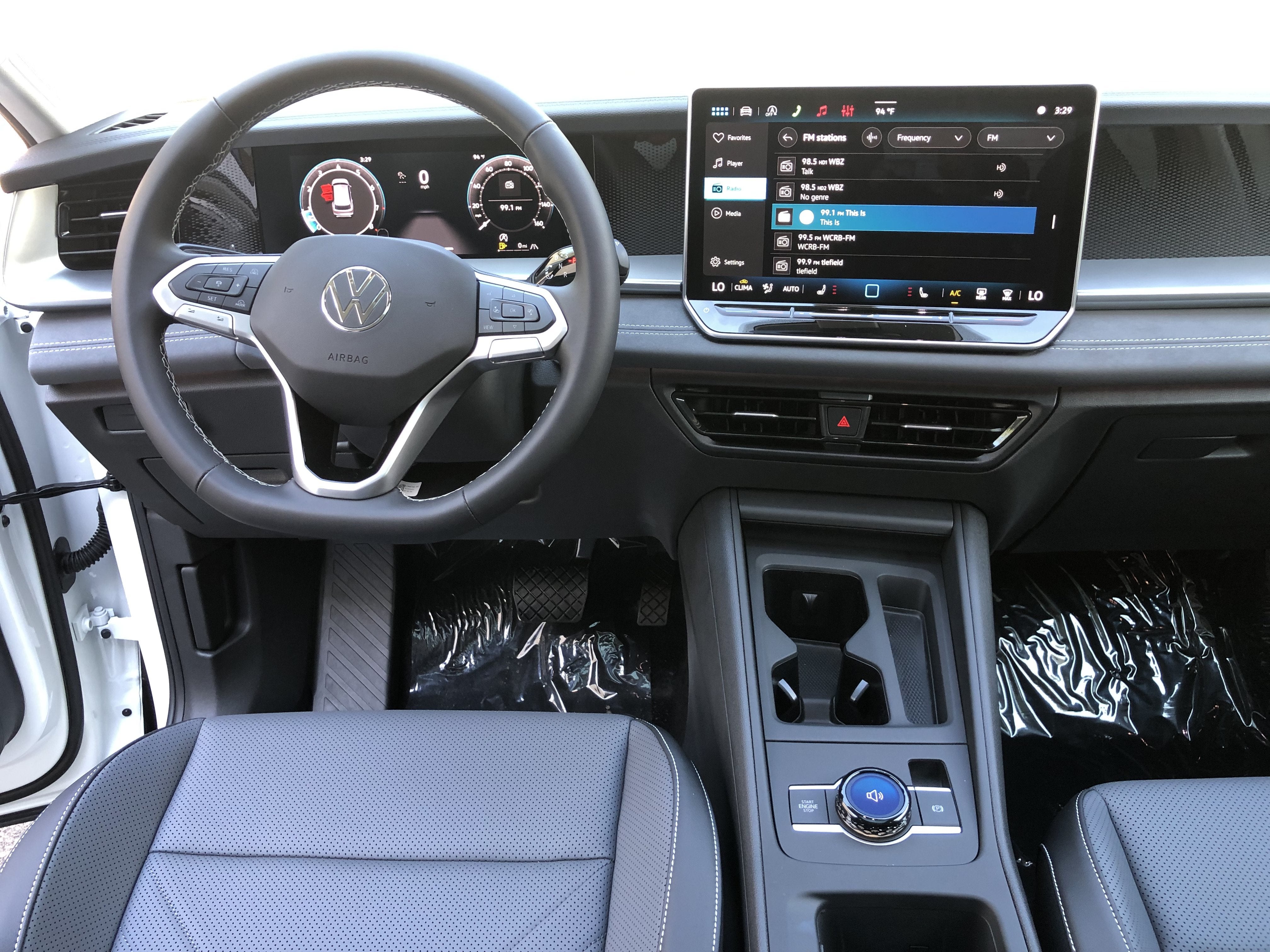 2026 Volkswagen Tiguan SE w/panoramic sunroof