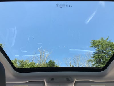 2026 Volkswagen Tiguan SE w/panoramic sunroof