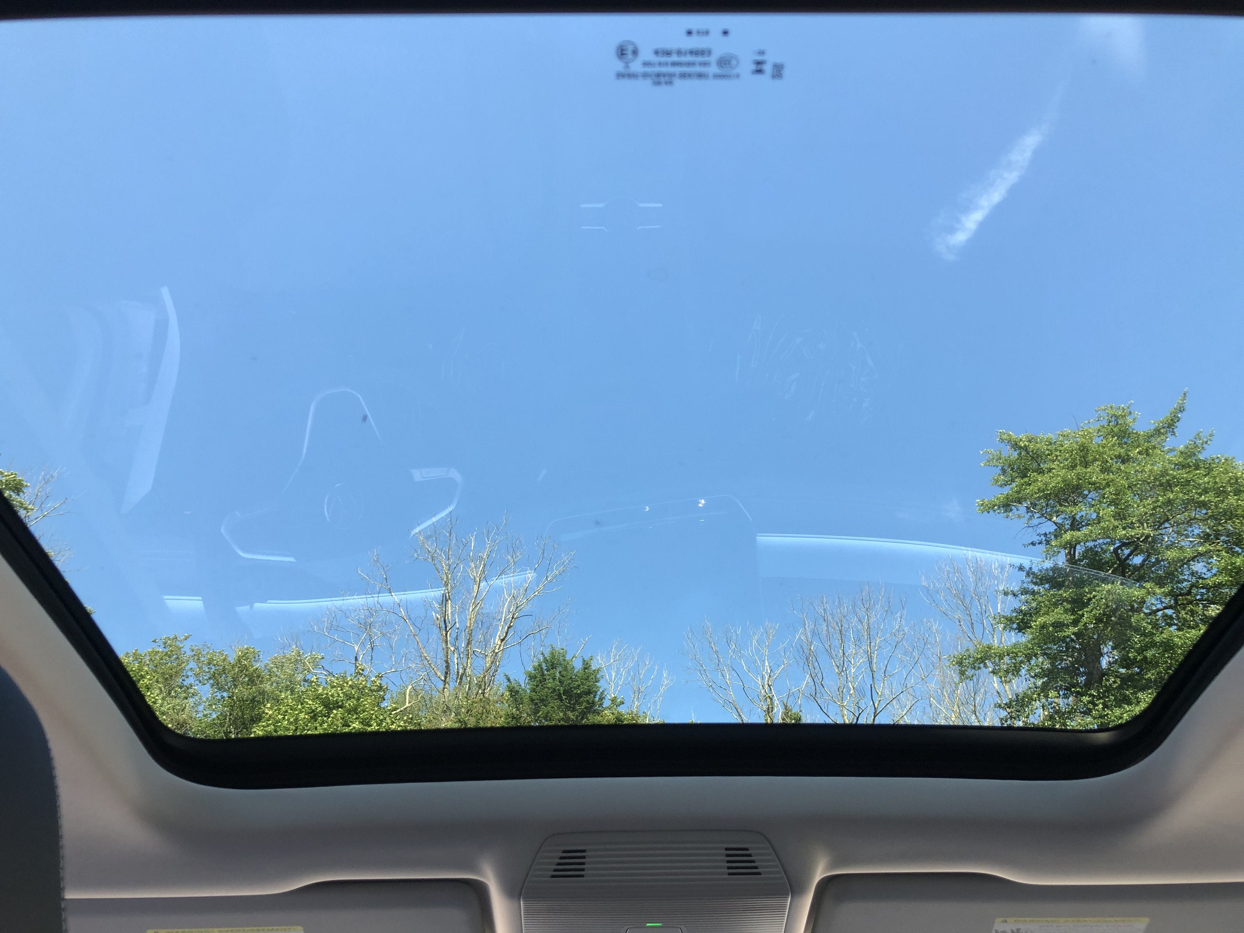 2026 Volkswagen Tiguan SE w/panoramic sunroof