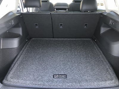 2026 Volkswagen Tiguan SE w/panoramic sunroof