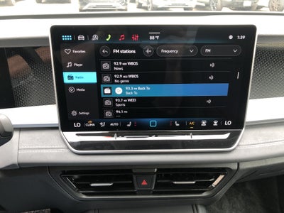 2026 Volkswagen Tiguan SE w/panoramic sunroof
