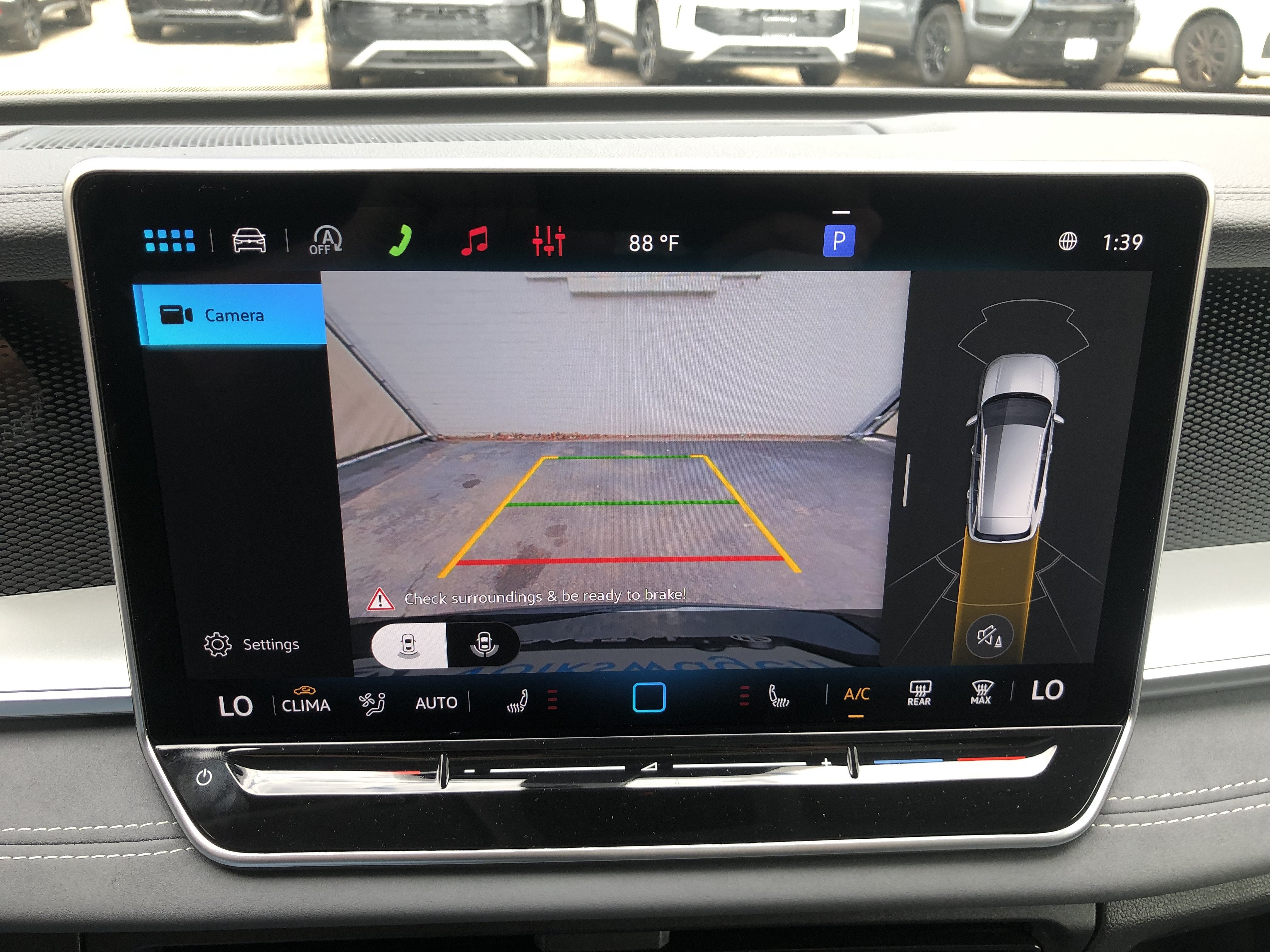 2026 Volkswagen Tiguan SE w/panoramic sunroof