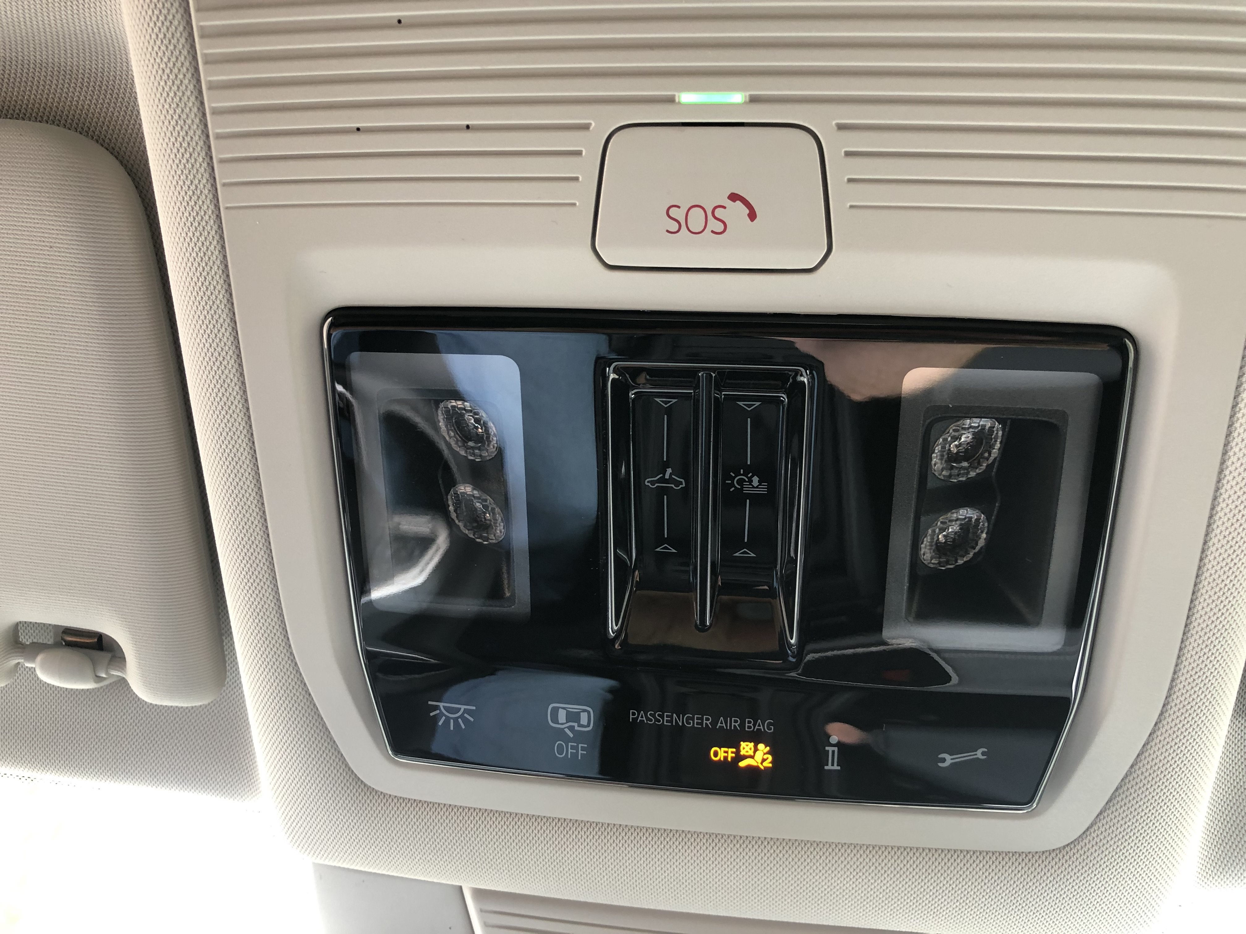2026 Volkswagen Tiguan SE w/panoramic sunroof