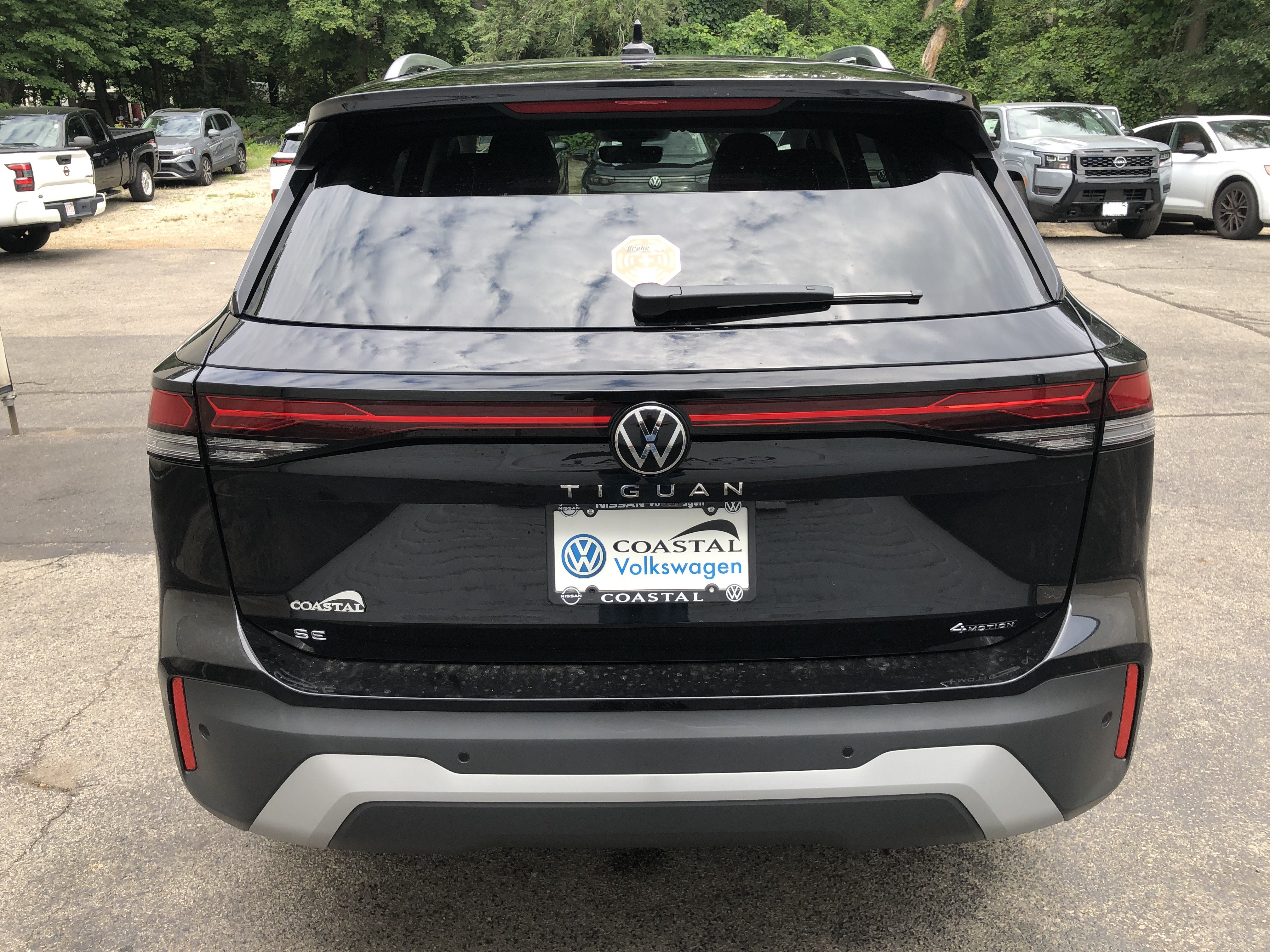 2026 Volkswagen Tiguan SE w/panoramic sunroof