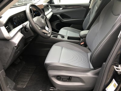 2026 Volkswagen Tiguan SE w/panoramic sunroof