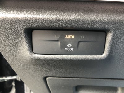 2026 Volkswagen Tiguan SE w/panoramic sunroof