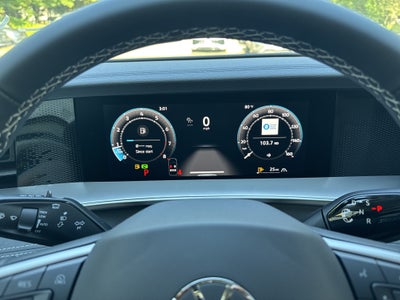 2026 Volkswagen Tiguan SE w/panoramic sunroof