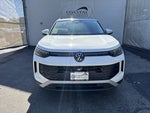 2026 Volkswagen Tiguan SE w/panoramic sunroof