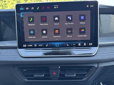 2026 Volkswagen Tiguan SE w/panoramic sunroof